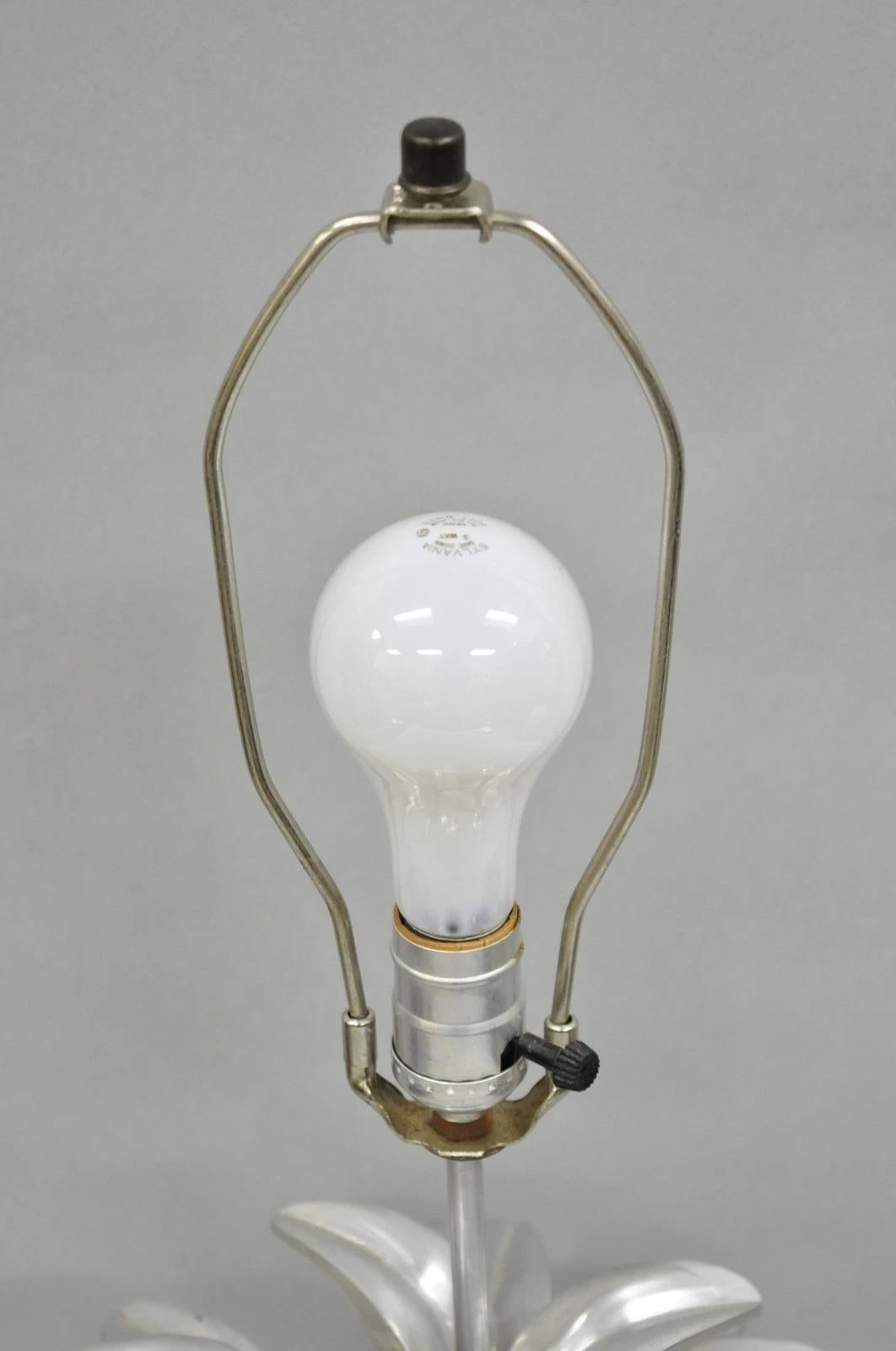 Vintage Mid Century Modern Cast Aluminum Palm Leaf Metal Sculptural Table Lamp For Sale 3