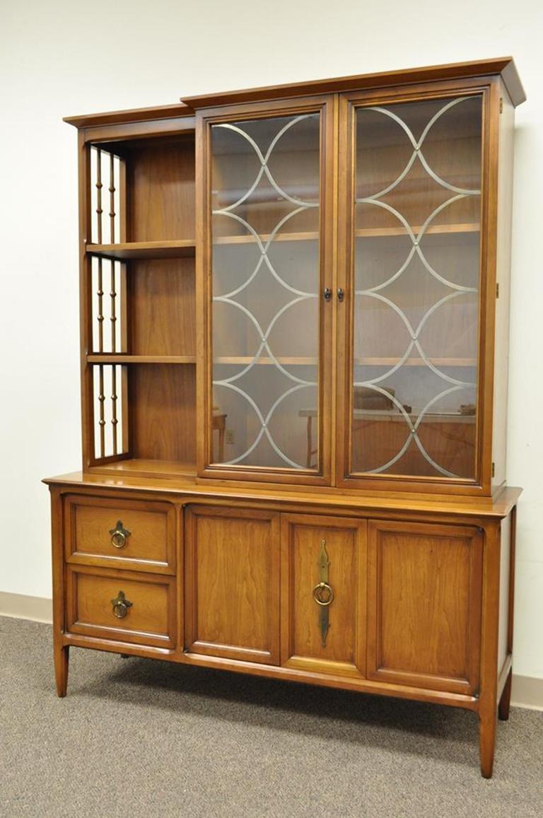 Vintage Mid-Century Modern Century Furniture Walnut China Cabinet Bookcase 4