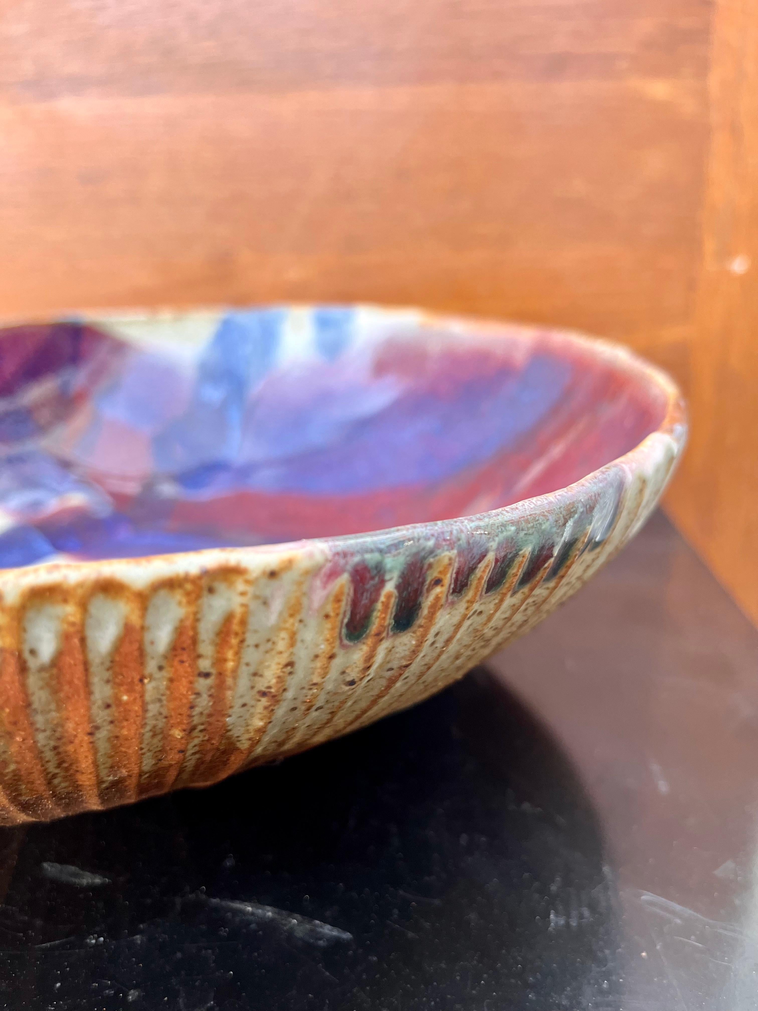 Vintage Mid Century Modern Ceramic Studio Signed Stamped Pottery Bowl.  For Sale 8