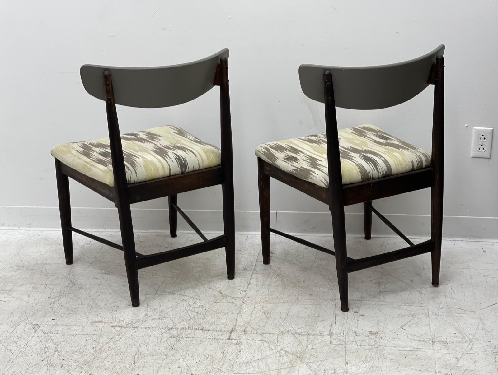 Chaises vintage The Moderns. Ensemble de 2 pièces en vente 1