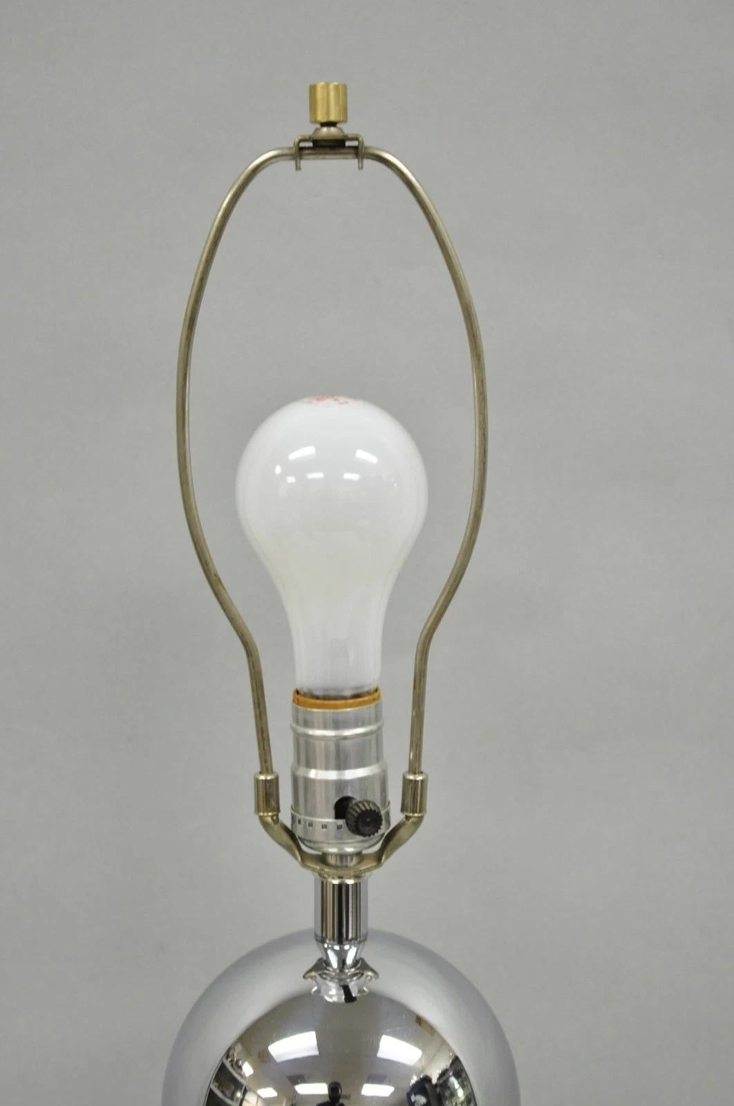 20ième siècle Lampe de table Vintage Mid Century Modern Chrome Ball and Column George Kovacs Style en vente