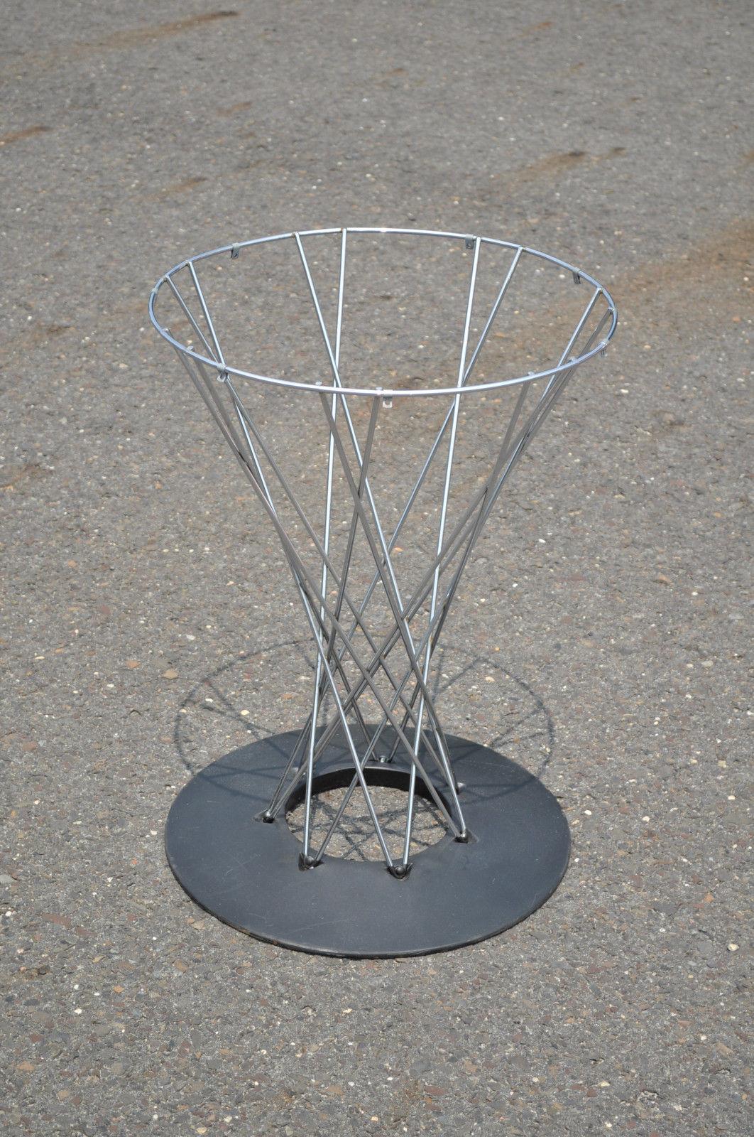 Vintage Mid-Century Modern Chrome Cyclone Dining Table Isamu Noguchi Knoll In Good Condition In Philadelphia, PA