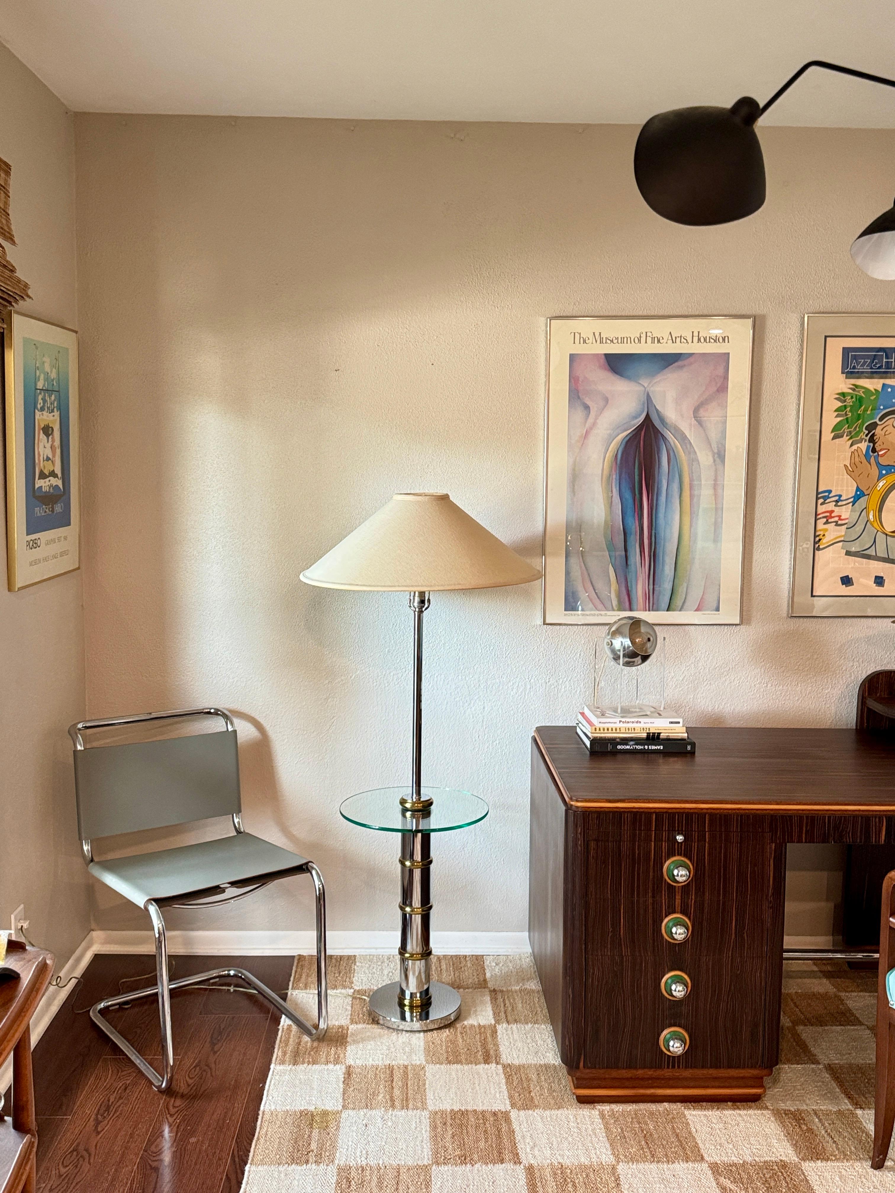Vintage mid century modern chrome lampadaire avec une table en verre, circa 1960s. en vente 2