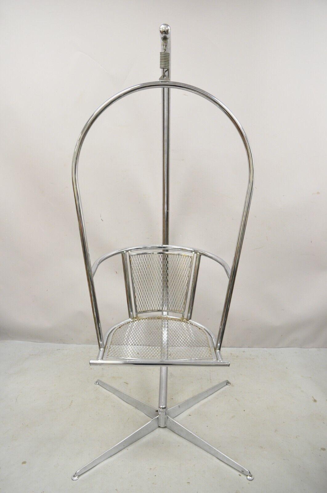 Vintage Mid-Century Modern Chrome Frame Hanging Basket Metal Egg Lounge Chair In Good Condition For Sale In Philadelphia, PA