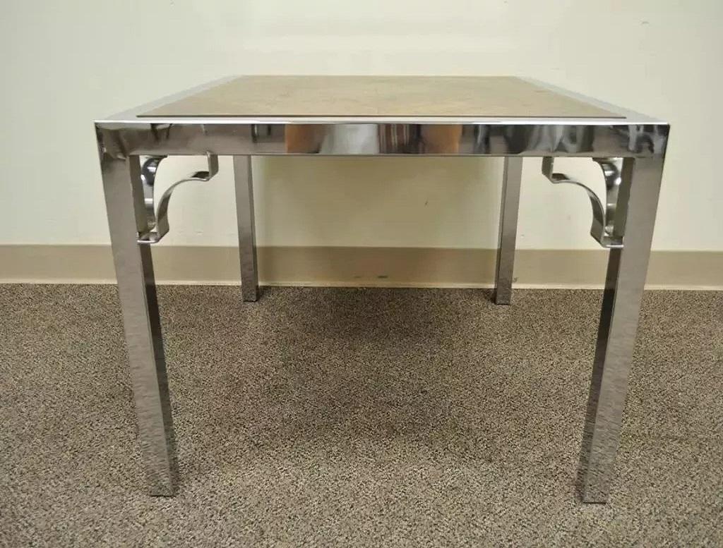 Vintage Mid Century Modern Chrom Laubsägearbeiten & Nussbaum Quadratische Beistelltisch (20. Jahrhundert) im Angebot
