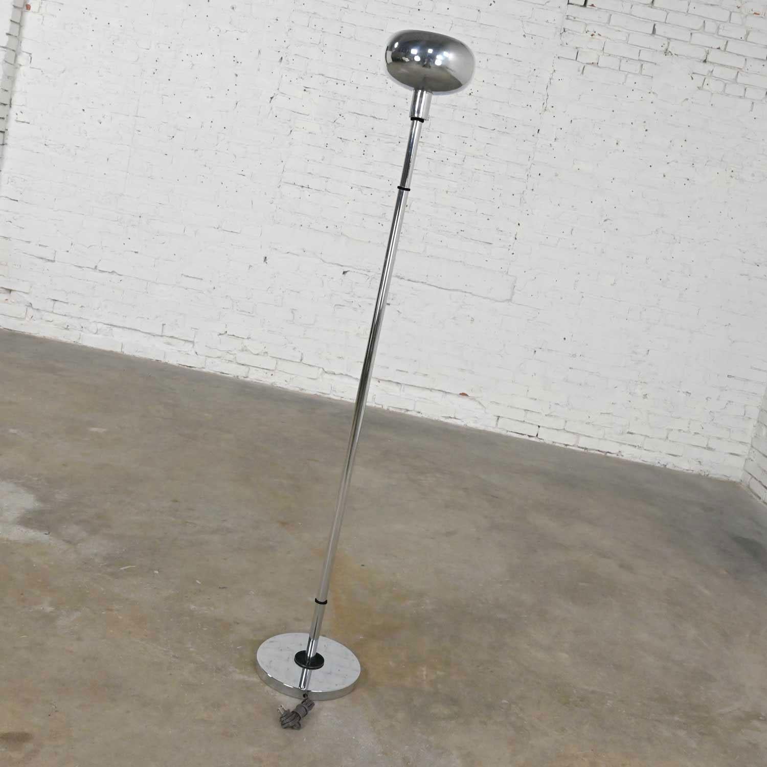 Vintage Mid-Century Modern Chrome Torchier Floor Lamp with Black Painted Accents In Good Condition In Topeka, KS