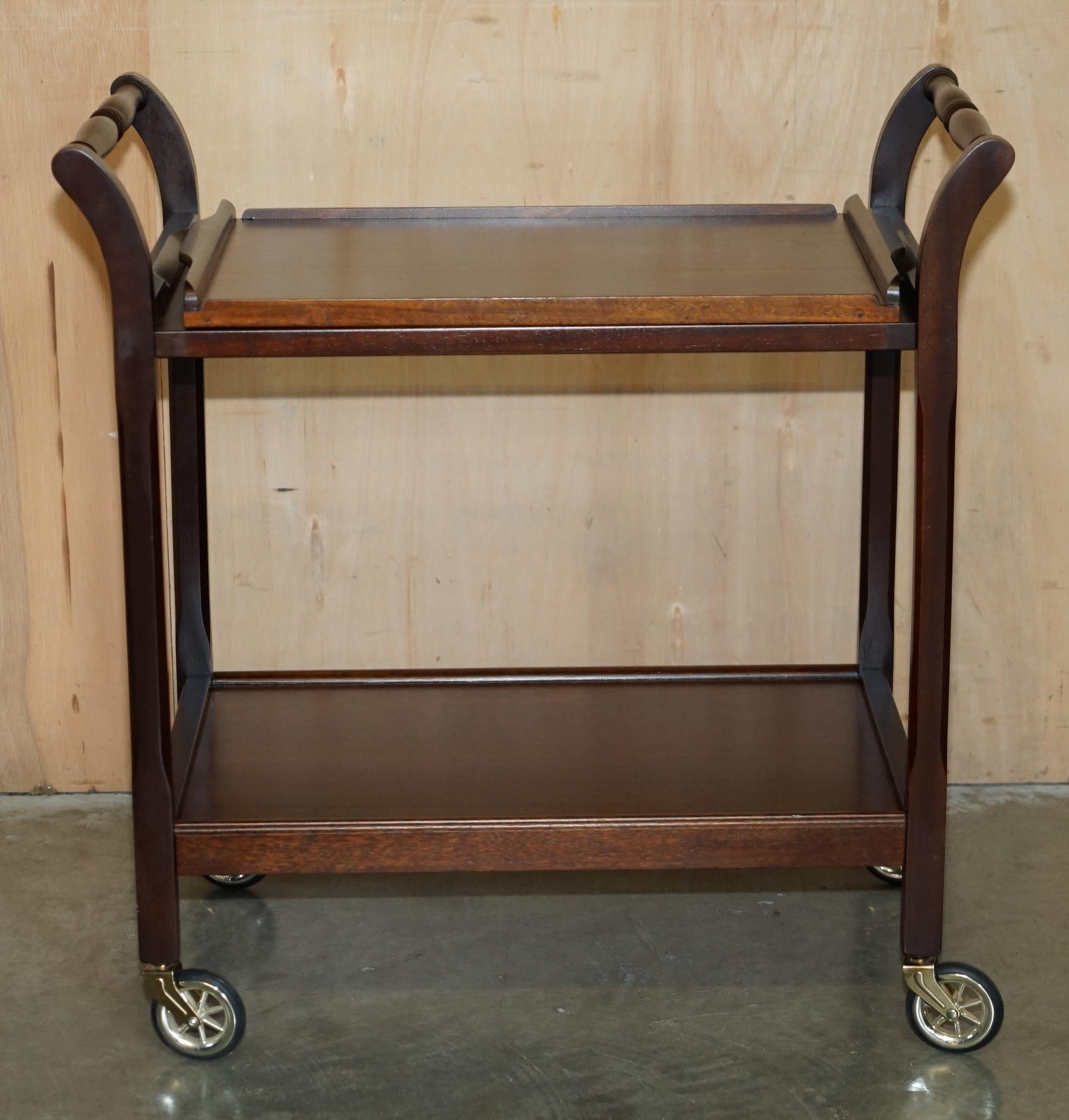 TABLE TROLLEY MID CENTURY MODERN CIR des années 1970 EN HARDWOOD TROLLEY WITH REMOVABLE TRAY en vente 3