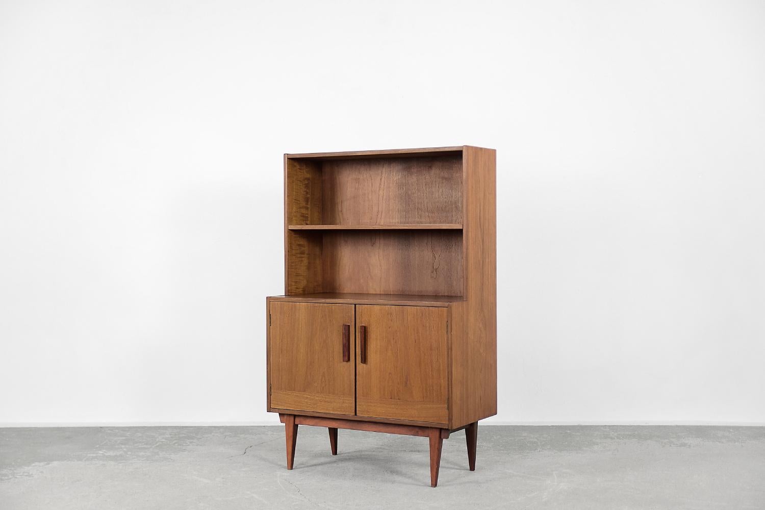 Swedish Vintage Mid-Century Modern Classic Scandinavian Teak Cabinet with Shelves, 1960s For Sale
