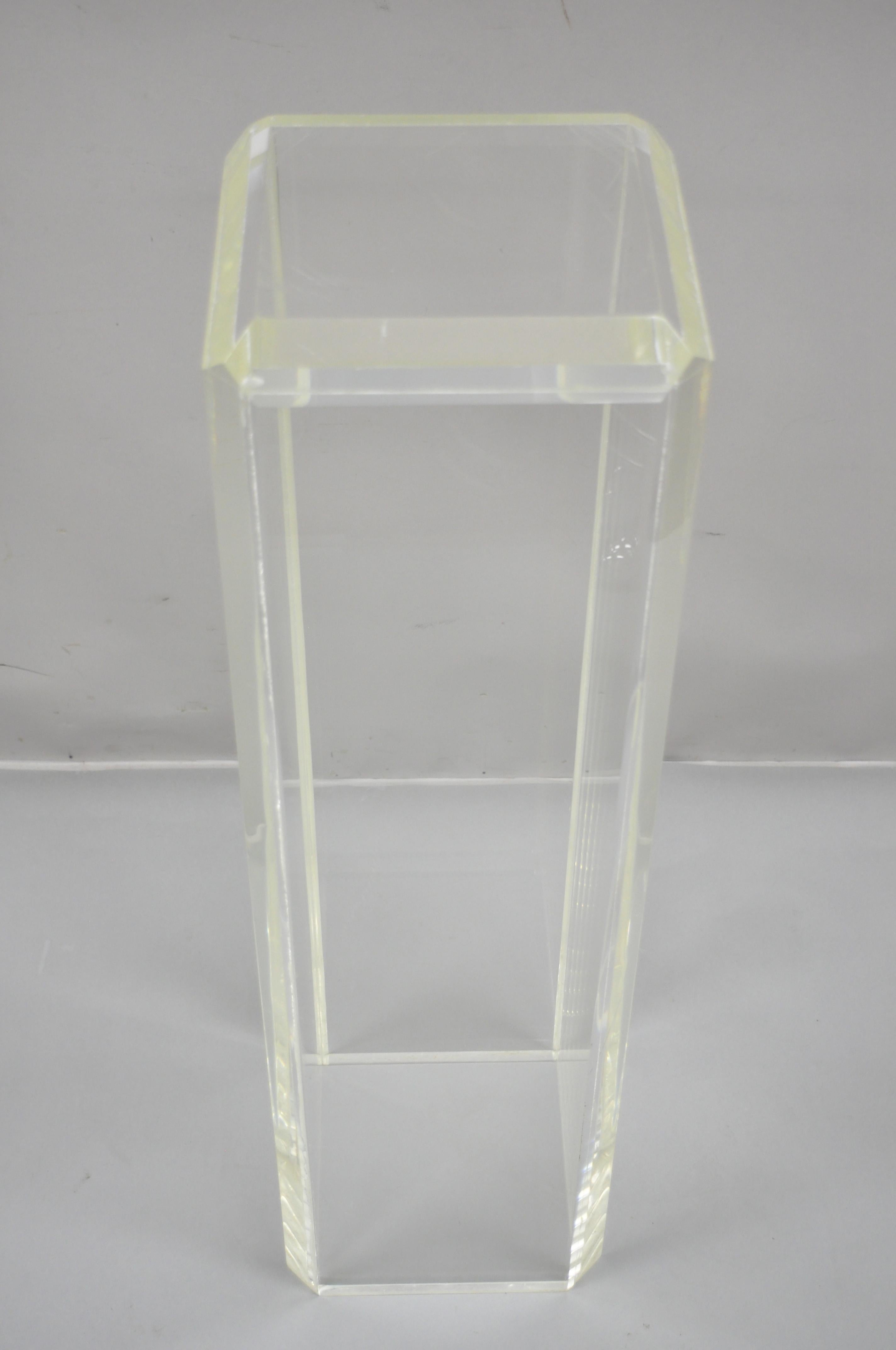 Vintage Mid-Century Modern Clear Lucite Acrylic Pedestal Bust Plant Stand In Good Condition In Philadelphia, PA