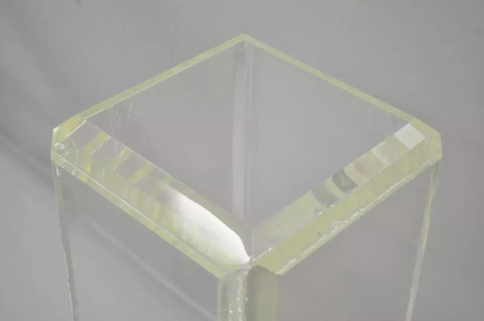Unknown Vintage Mid Century Modern Clear Lucite 36