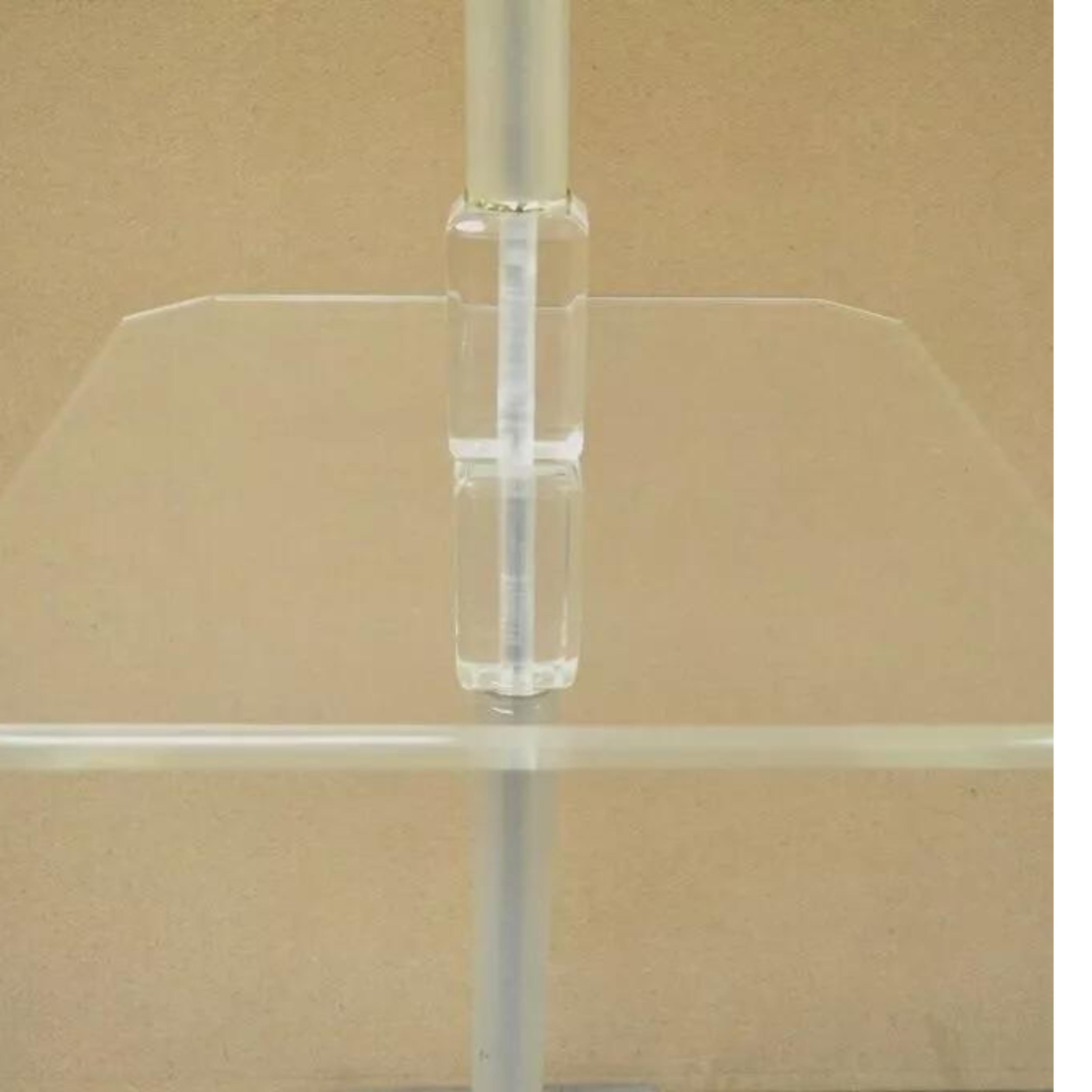 Vintage Mid Century Modern Clear Lucite Occasional Accent Floor Lamp Side Table In Good Condition For Sale In Philadelphia, PA