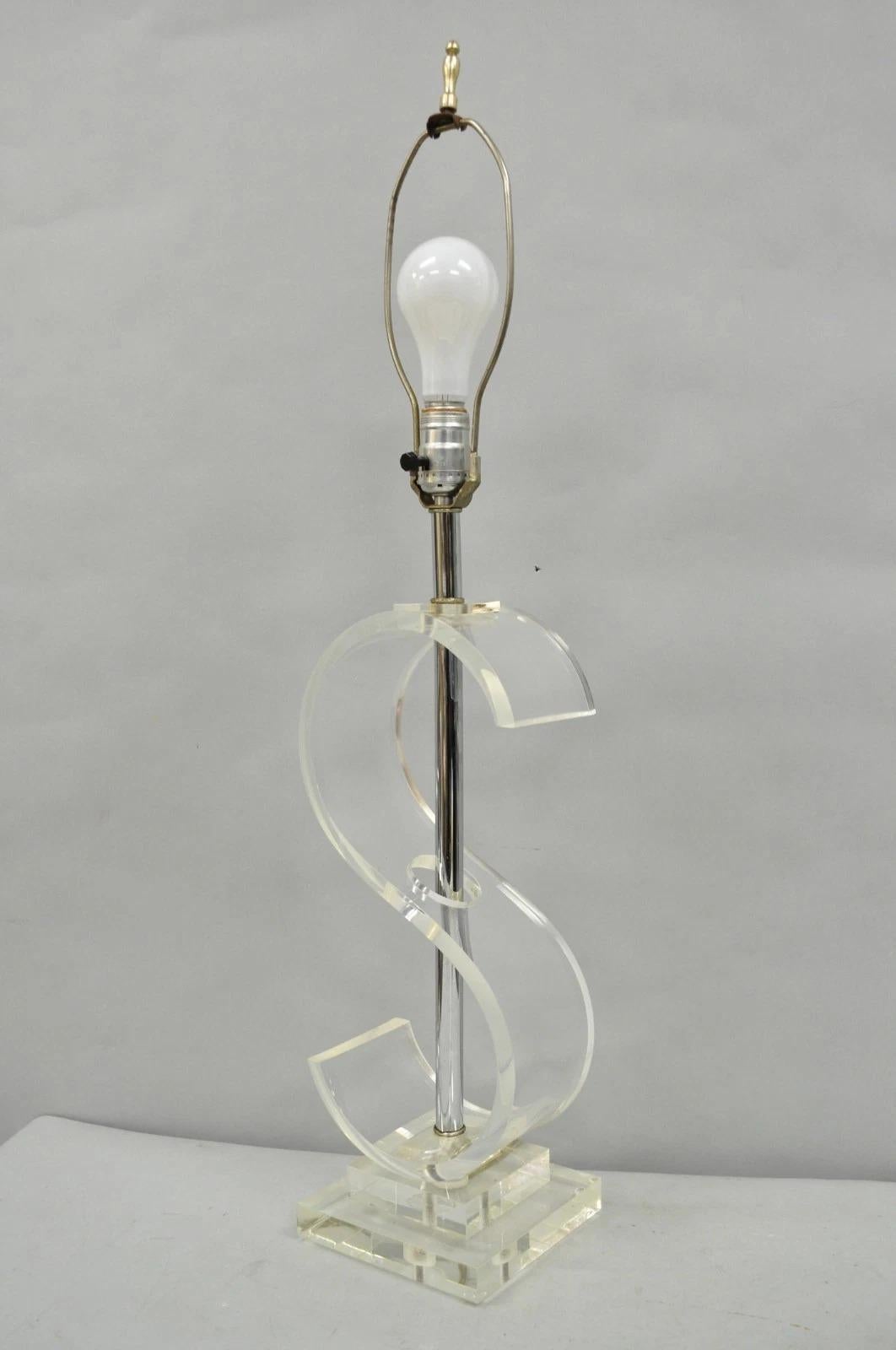 Lampada da tavolo scultorea in lucite trasparente 