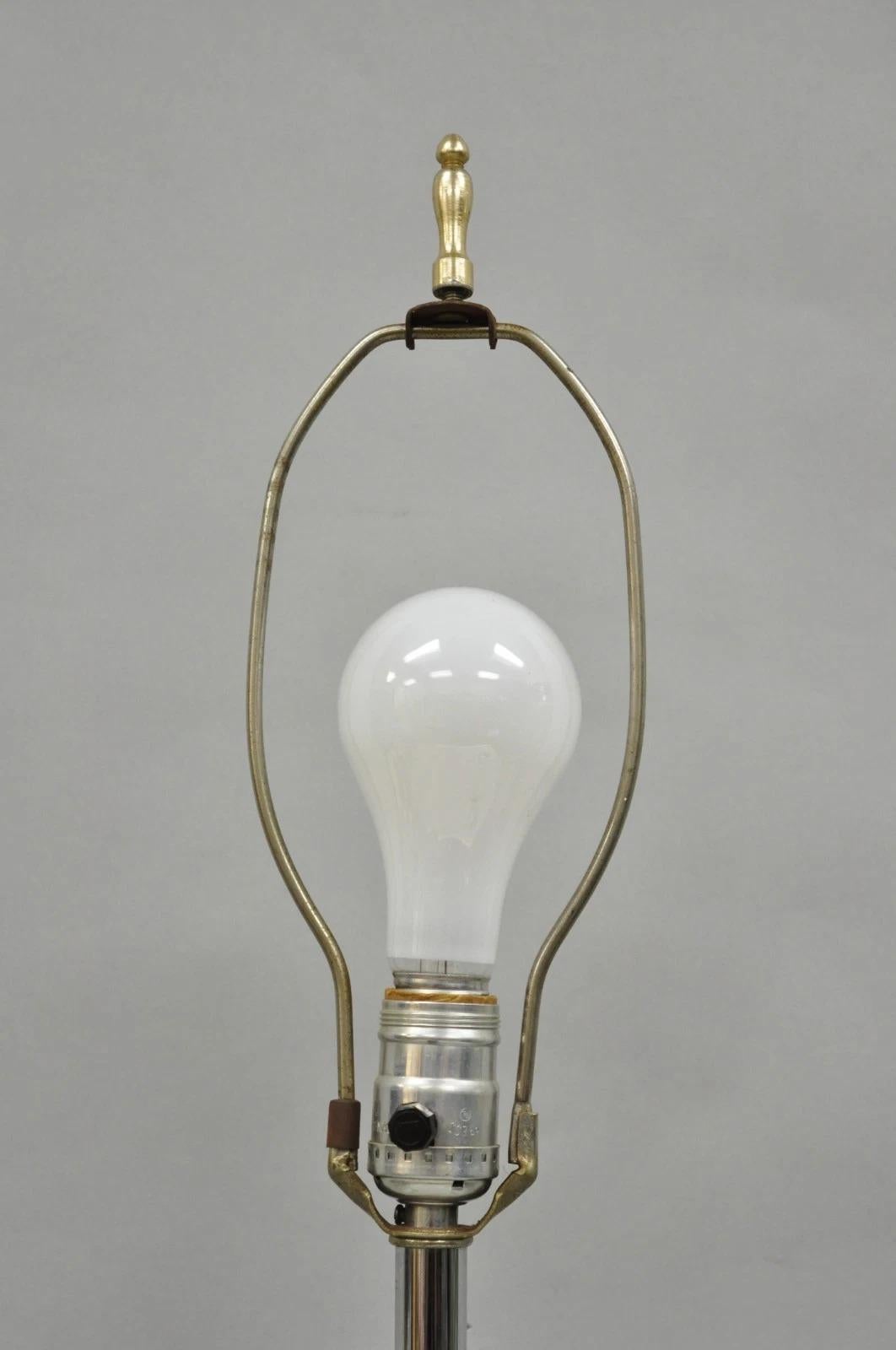 Lampada da tavolo scultorea in lucite trasparente 