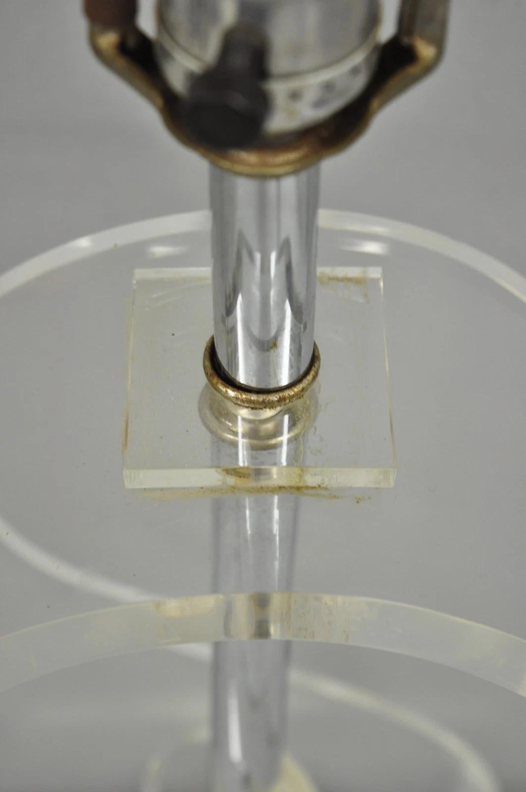 XX secolo Lampada da tavolo scultorea in lucite trasparente 