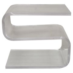 Skulpturaler Vintage-Beistelltisch „S Form“ aus klarem Lucite, Moderne der Mitte des Jahrhunderts