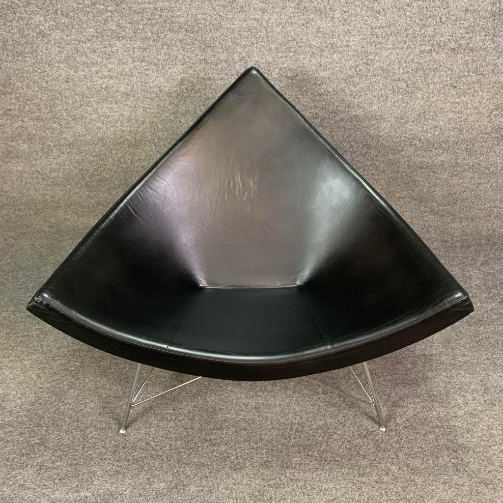 Fiberglass Vintage Mid-Century Modern 