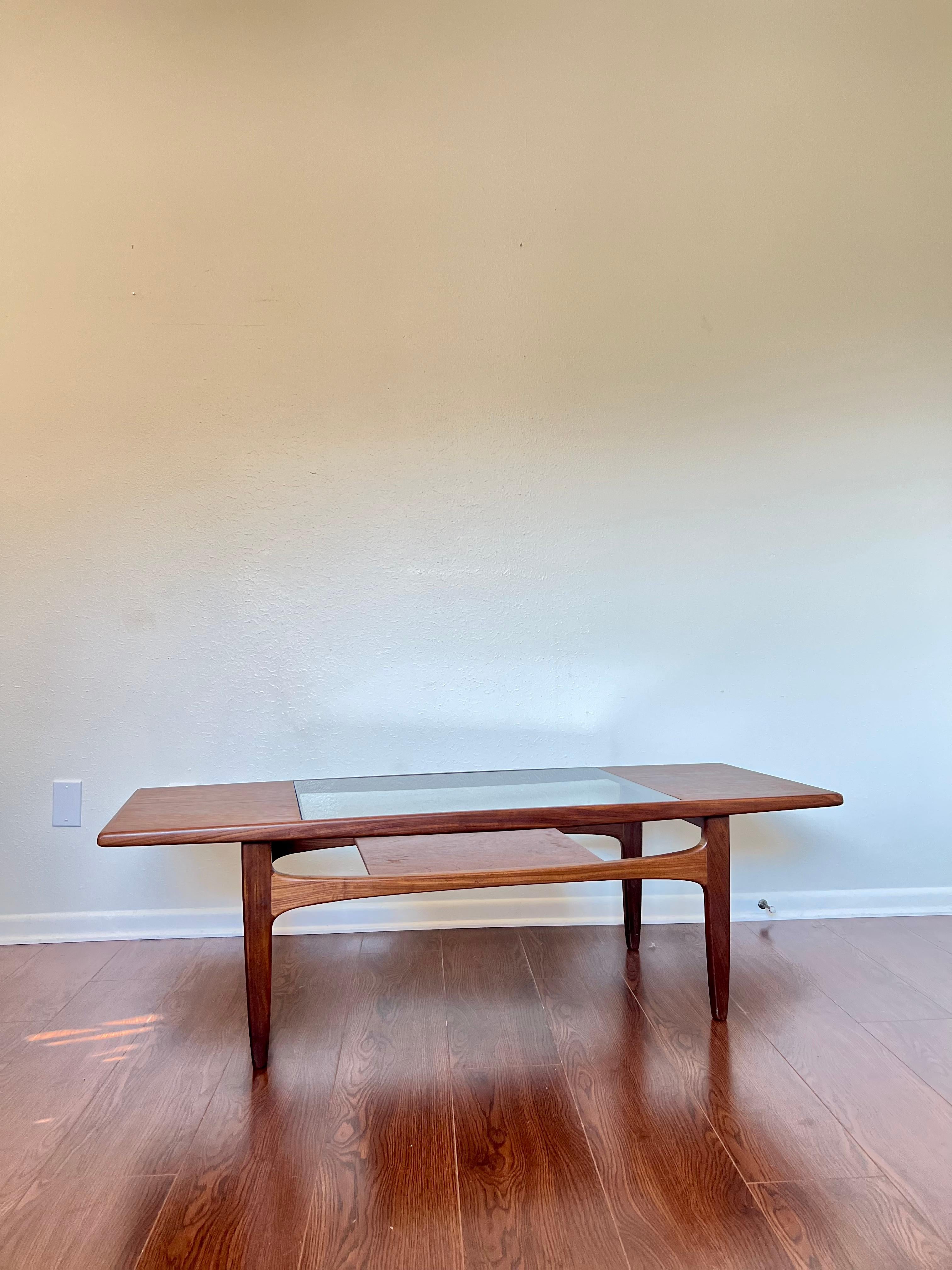 Vintage Mid-Century Modern Coffee Table from Fresco Collection by G Plan In Good Condition In Houston, TX