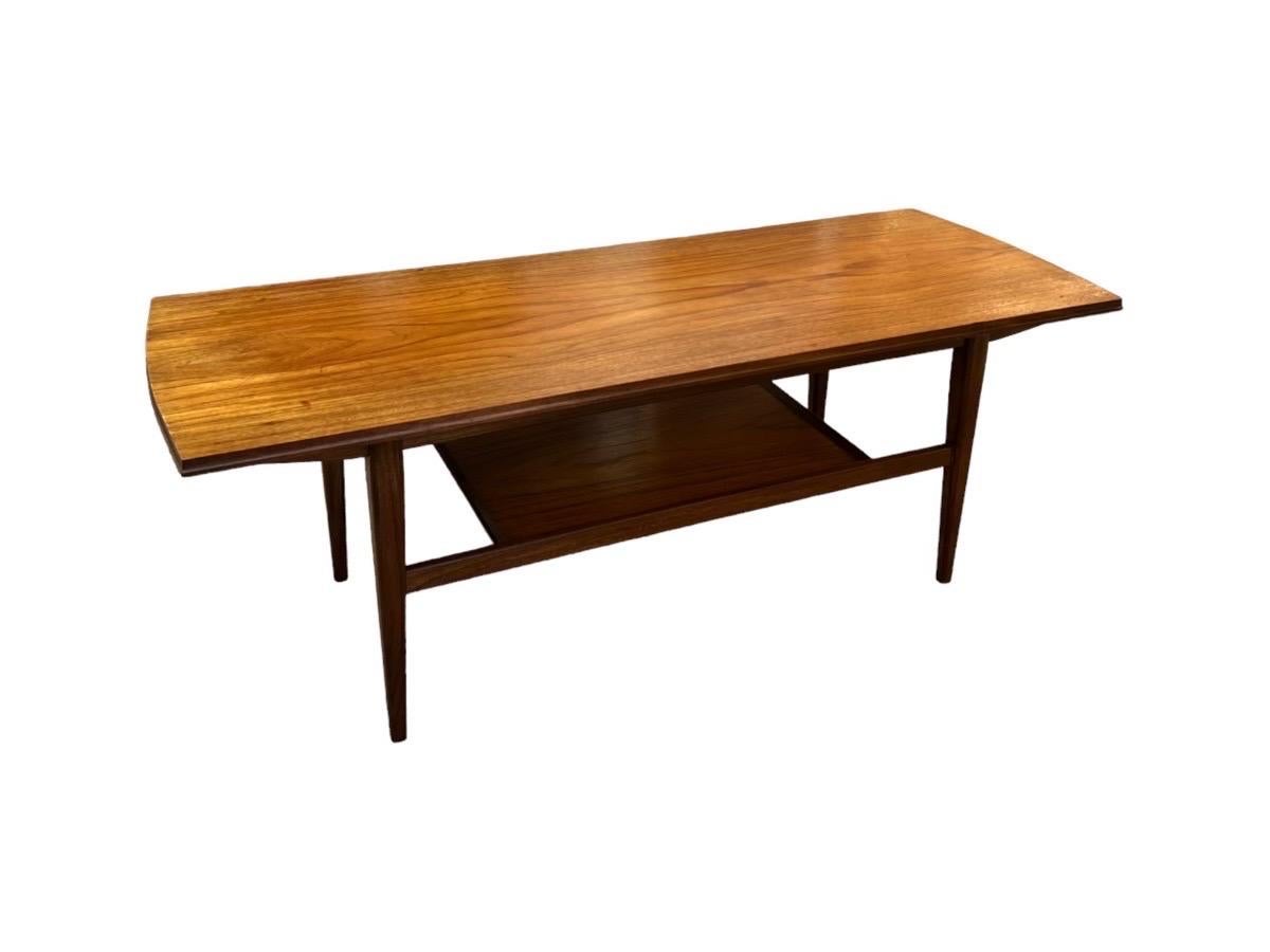 Wood Vintage Mid-Century Modern Coffee Table Stand with Shelf For Sale