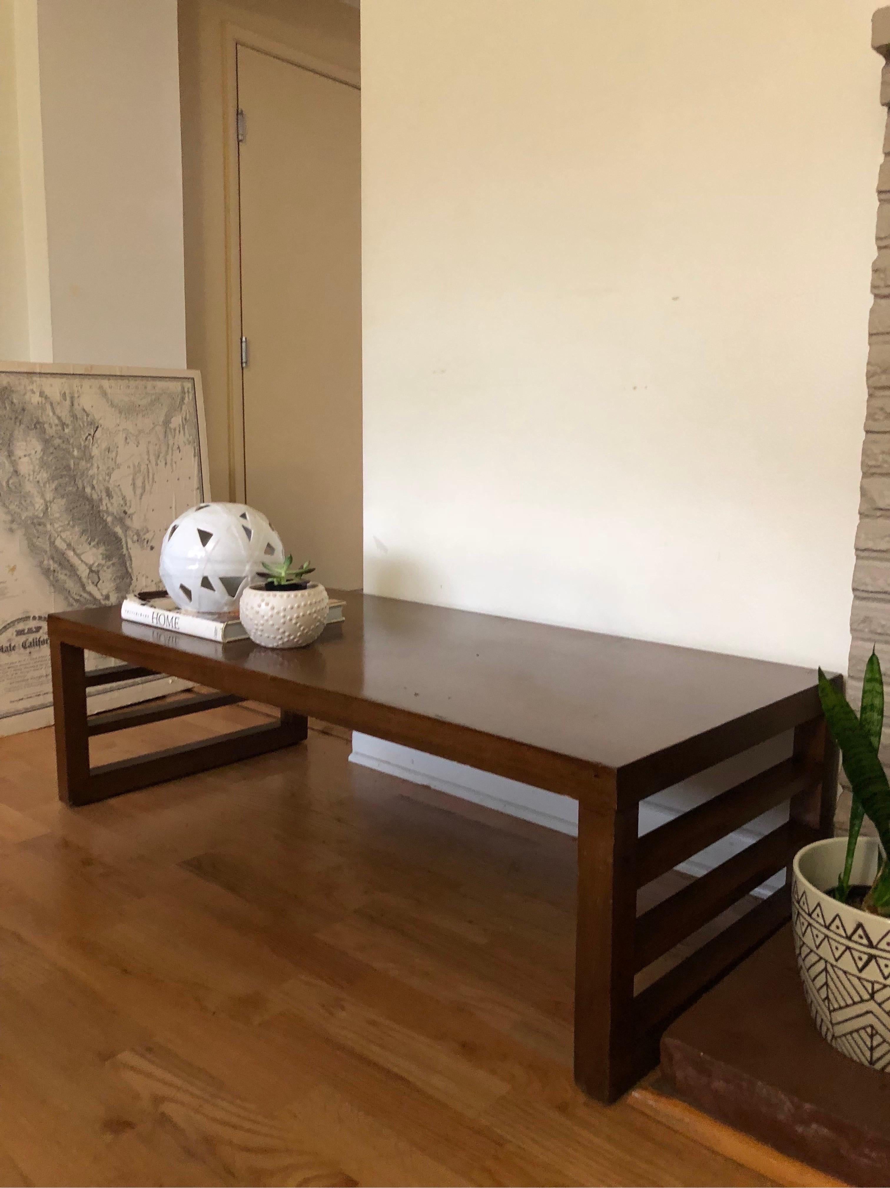 Vintage Mid Century Modern Mesa de roble peinado Fabricación de Red Lion Co en venta 2