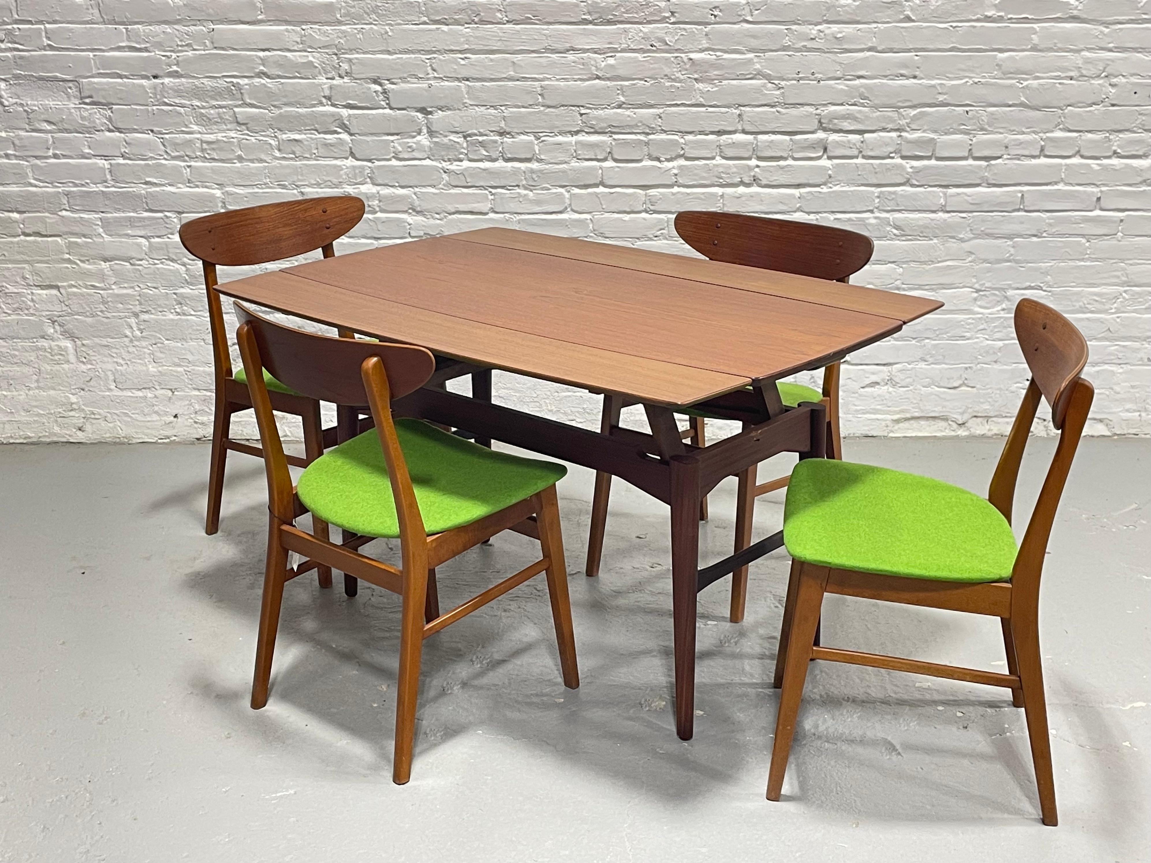 Mesa Convertible Vintage Mid Century Modern - Refinado Diseño Multifuncional en Bueno estado para la venta en Weehawken, NJ