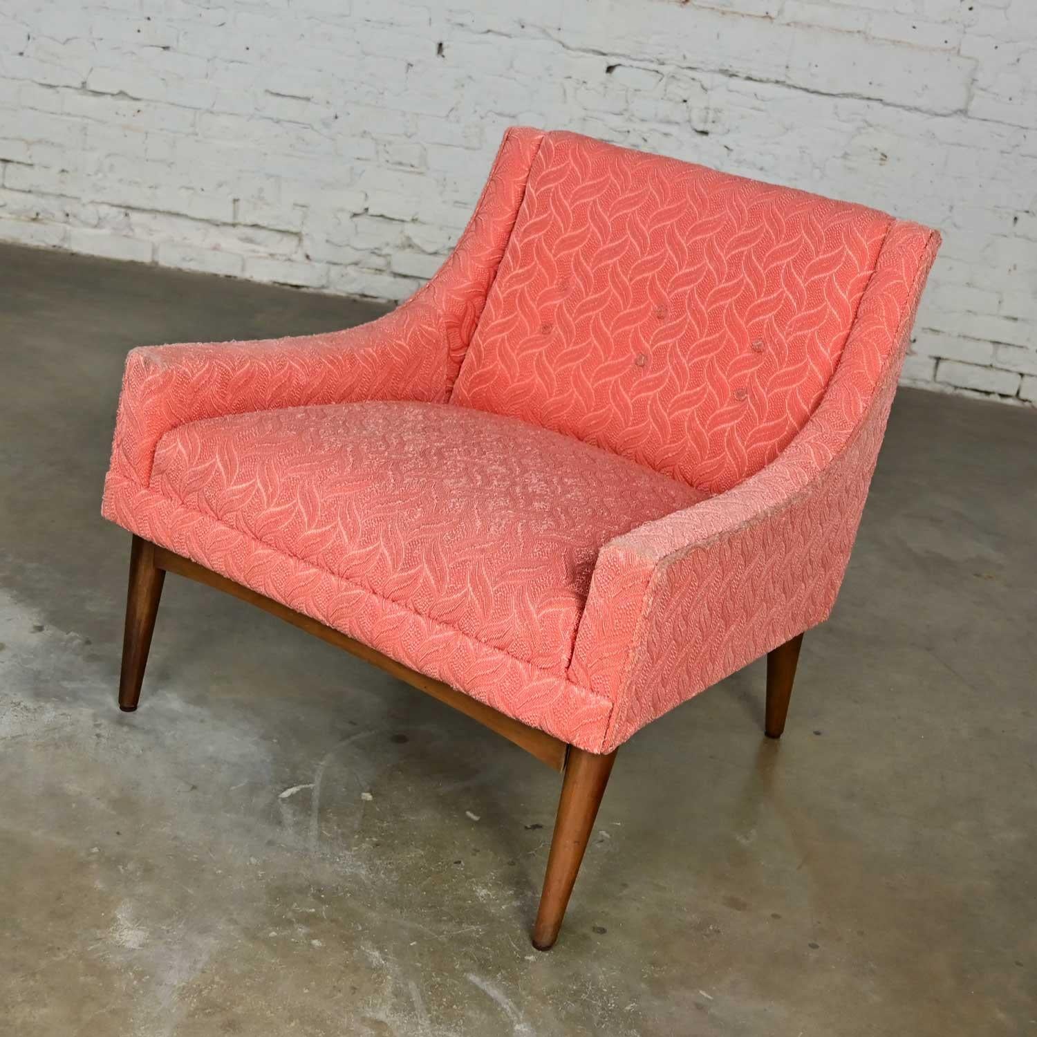 Lovely vintage Mid-Century Modern coral frieze upholstered modified slipper chair with round tapered walnut legs. Beautiful condition, keeping in mind that this is vintage and not new so will have signs of use and wear. The padding in the chair is a