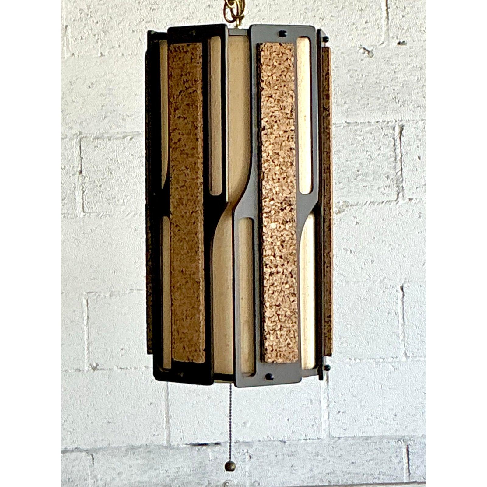 Brutalismo Lampada a sospensione con pannello di sughero vintage del Mid-Century Modern in vendita