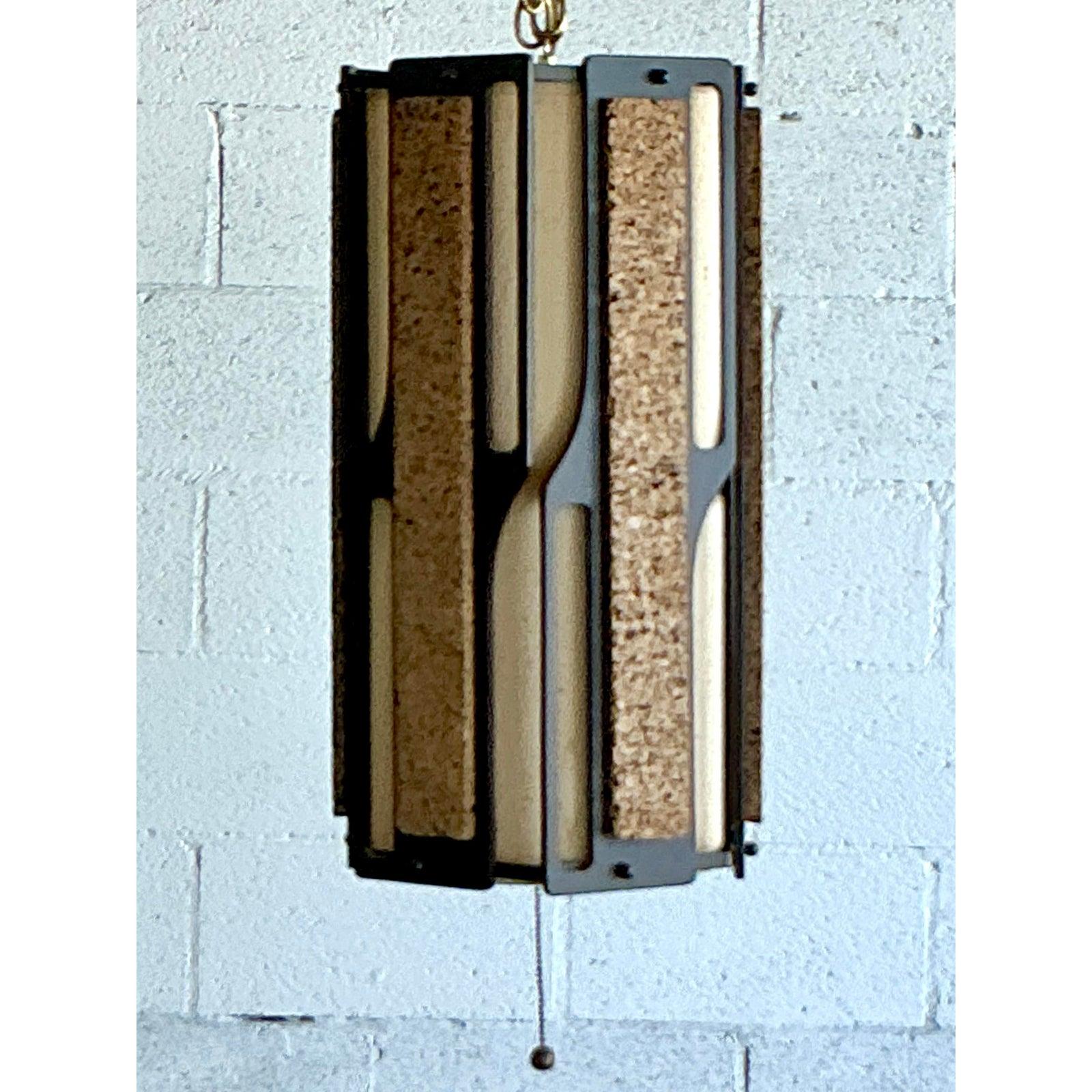 Lampada a sospensione con pannello di sughero vintage del Mid-Century Modern in vendita 1