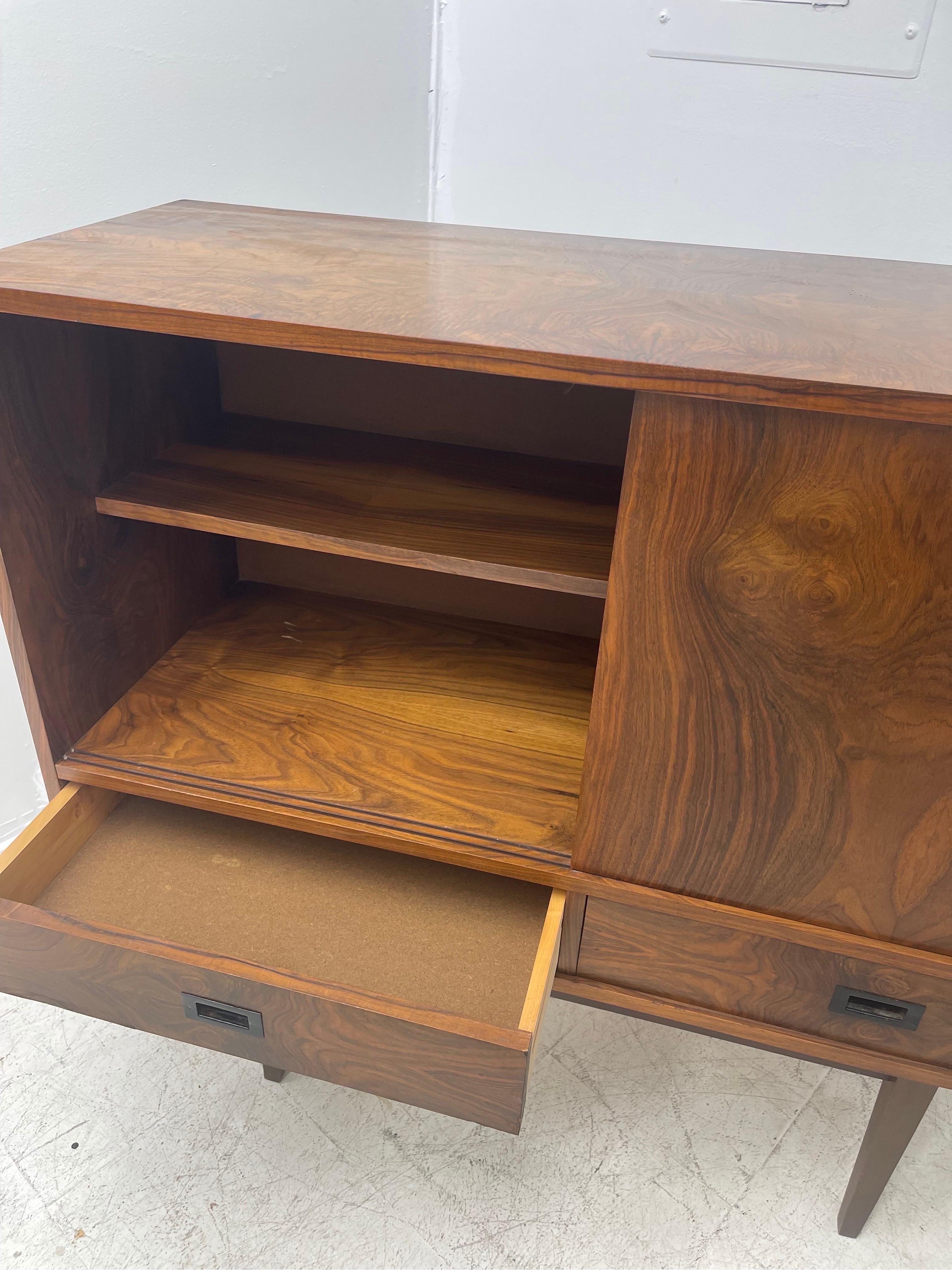 Vintage Mid-Century Modern Credenza Cabinet Storage Italian Design  In Good Condition In Seattle, WA