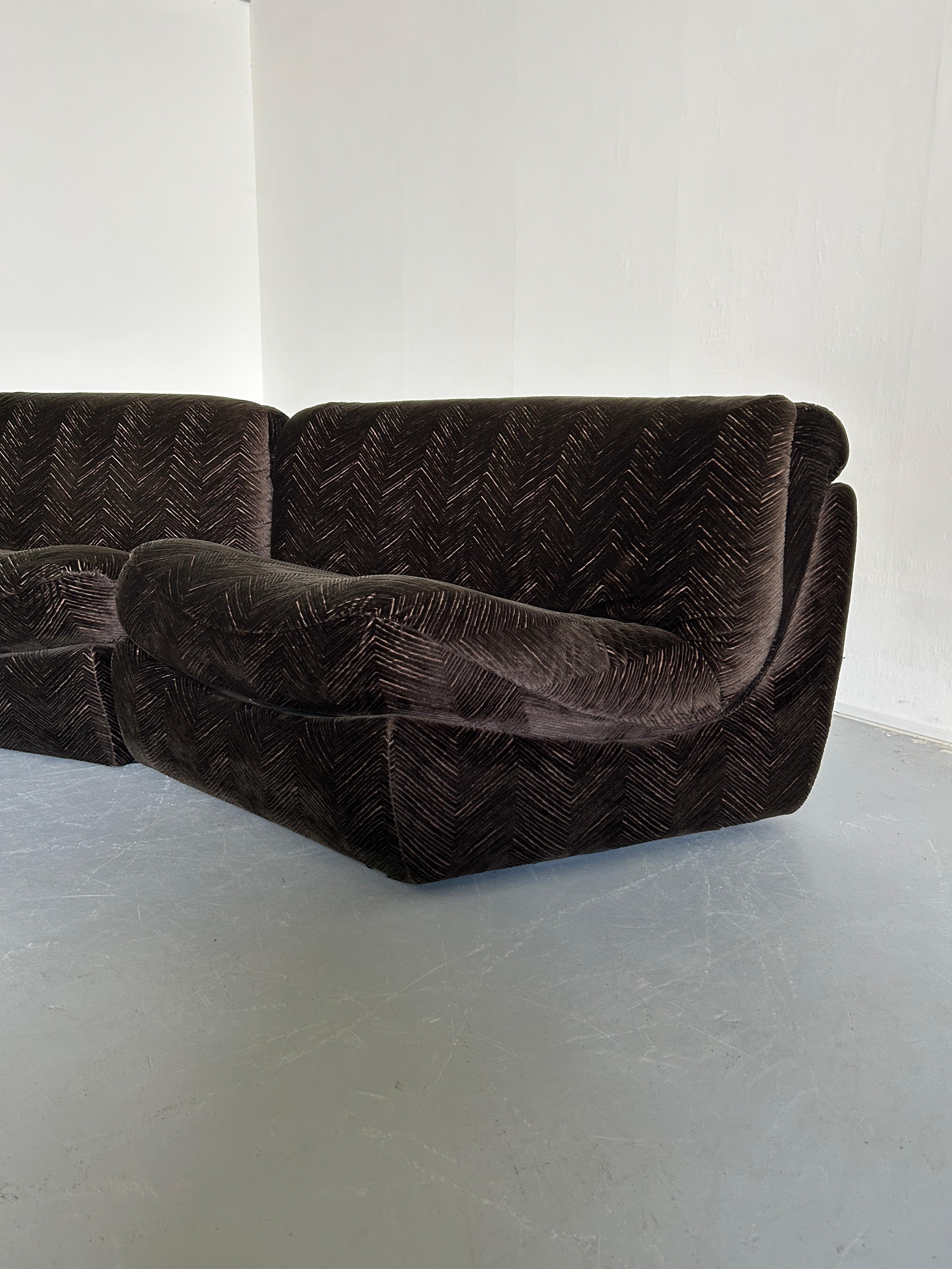 Vintage Mid-Century Modern Curved Modular Sofa attributed to Wittmann, 70s  For Sale 5