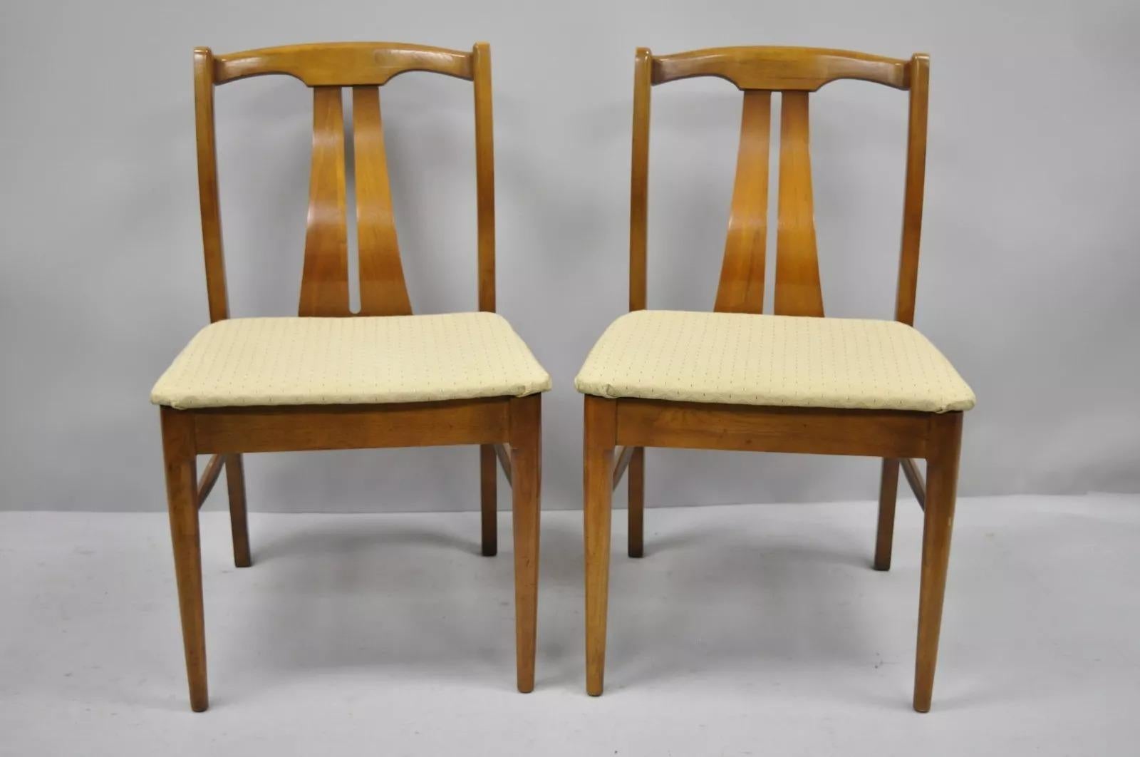 Vintage Mid Century Modern Curved Sculpted Walnut Dining Side Chairs - Set of 4 en vente 3