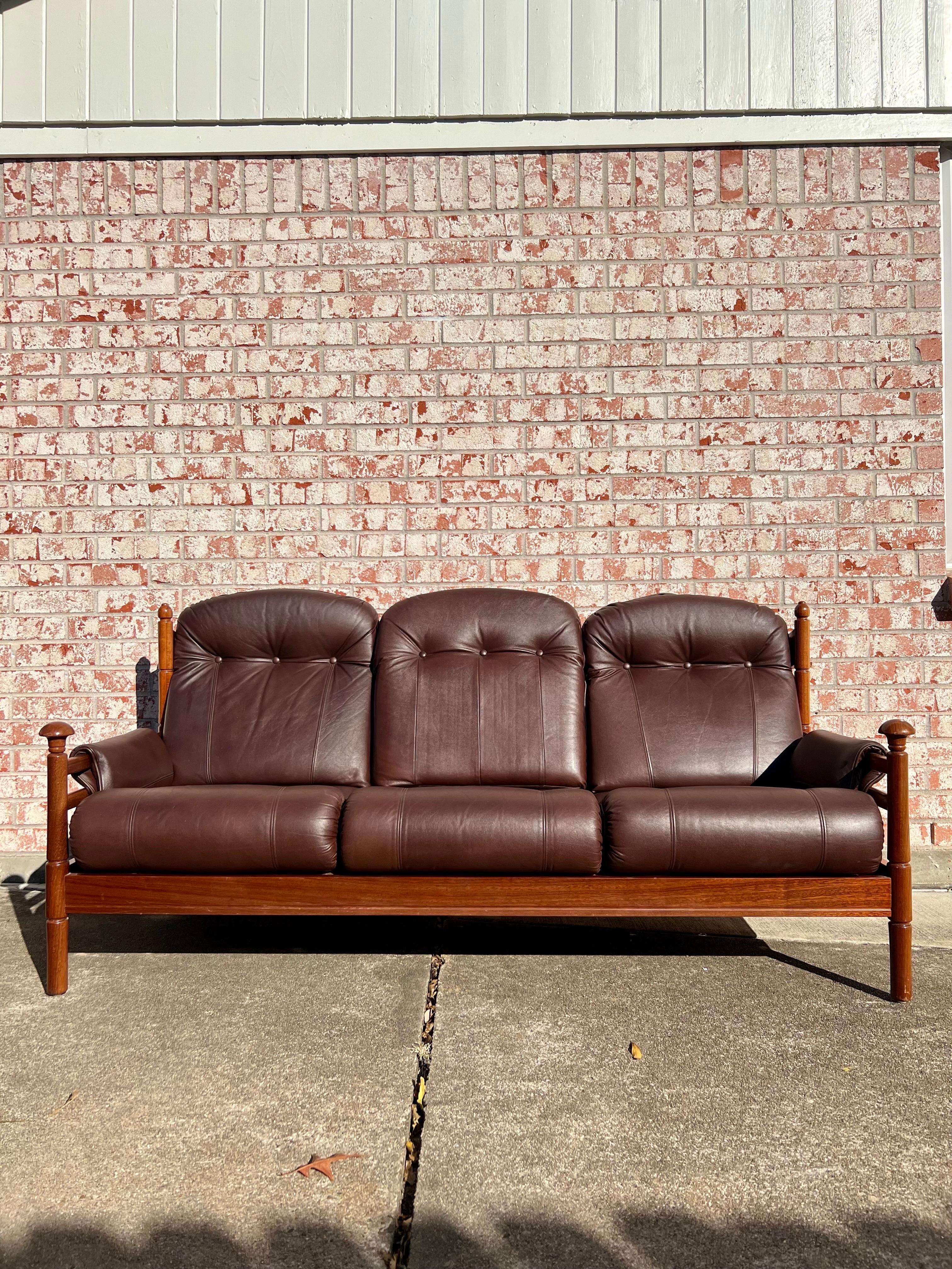 reid's leather sofas