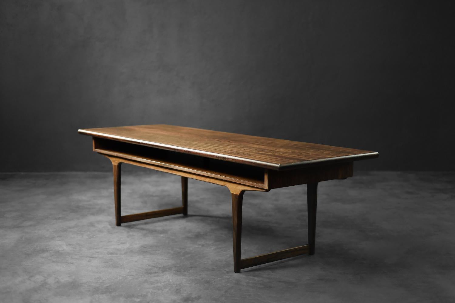 Vintage Mid-Century Modern Danish Rosewood Coffee Table with Shelf, 1960s For Sale 4