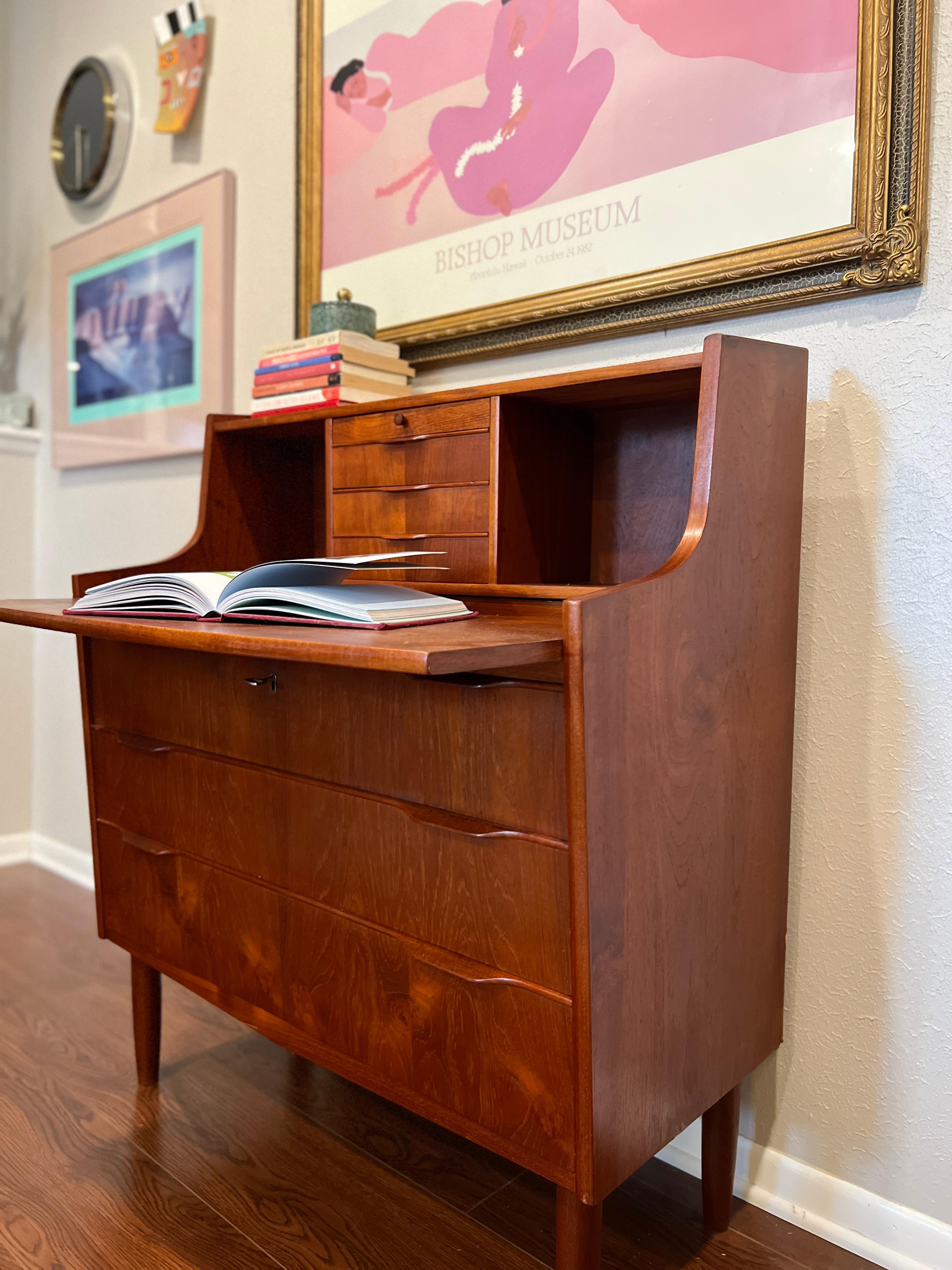 Vintage Mid-Century Modern Danish Secretary Desk Made of Teak Veneer In Good Condition In Houston, TX