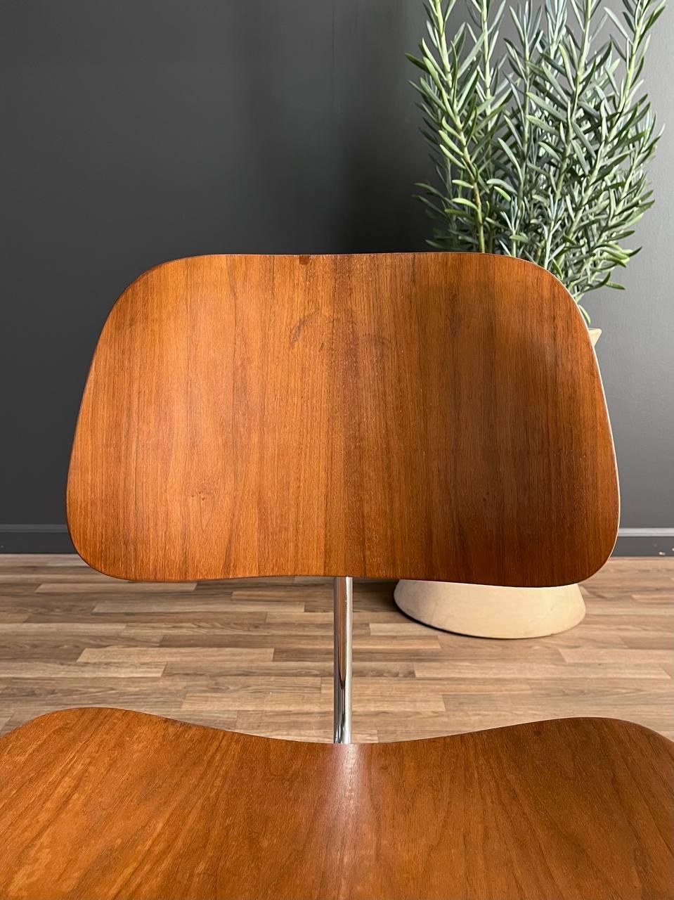 Vintage Mid-Century Modern DCM Chair by Charles Eames for Herman Miller 2
