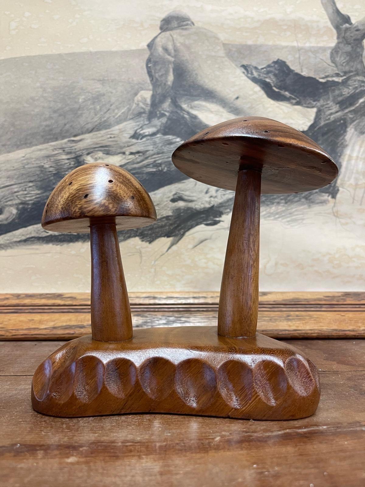 Late 20th Century Vintage Mid Century Modern Decorative Carved Wooden Mushroom Sculpture For Sale