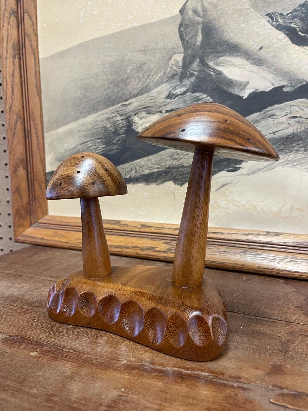 Vintage Mid Century Modern Decorative Carved Wooden Mushroom Sculpture For Sale 3