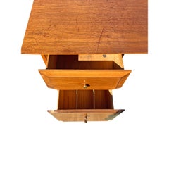 Vintage Mid Century Modern Designer Desk in Paul McCobb Style