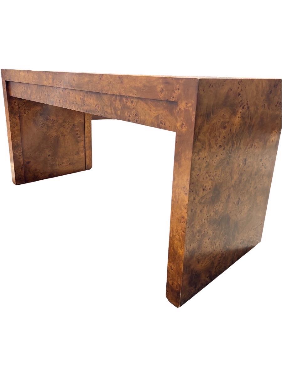 Vintage-Schreibtisch von Hekman Furniture, Parson Design, Mid-Century Modern (Moderne der Mitte des Jahrhunderts) im Angebot
