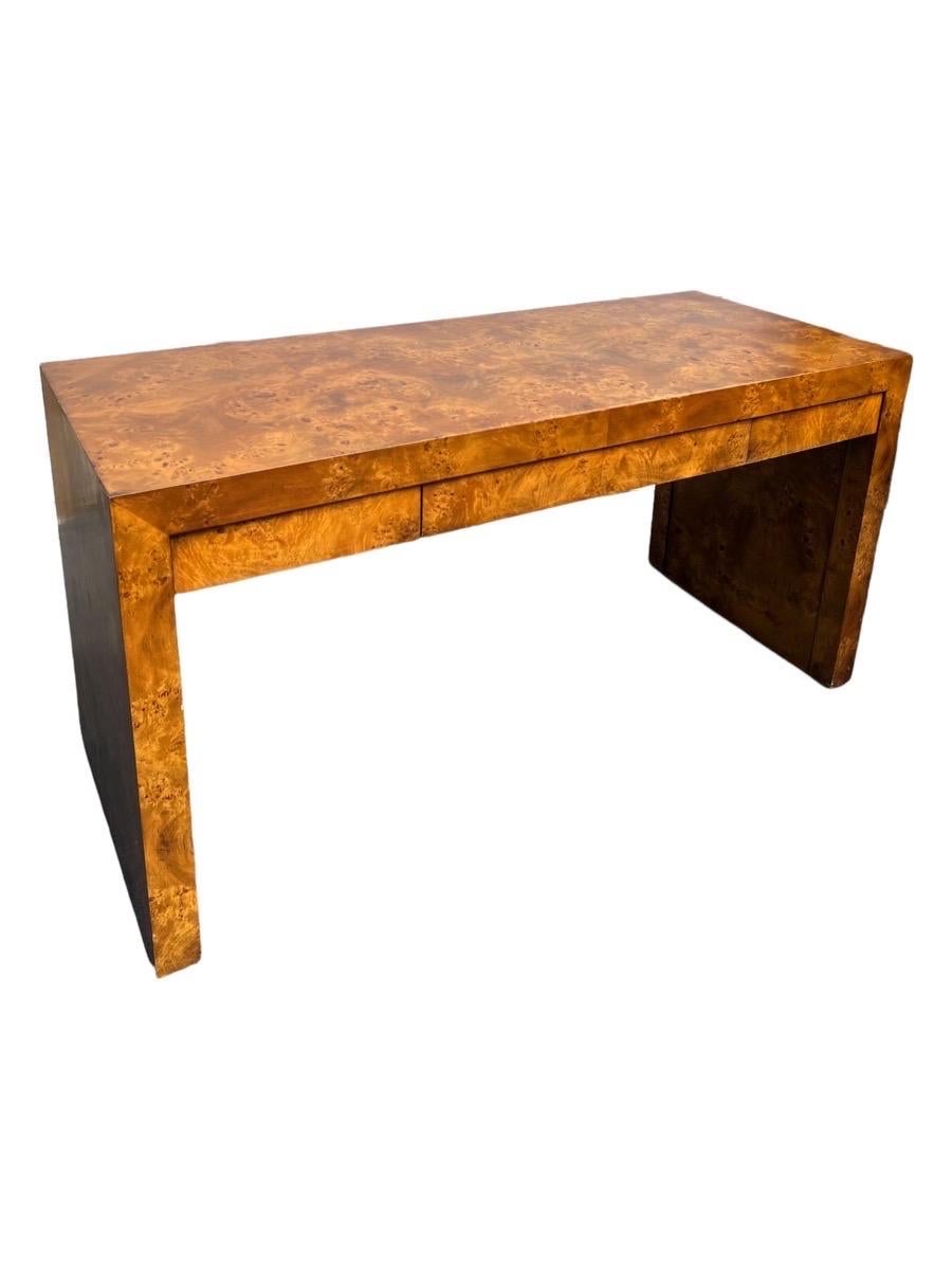 Vintage-Schreibtisch von Hekman Furniture, Parson Design, Mid-Century Modern (Holz) im Angebot