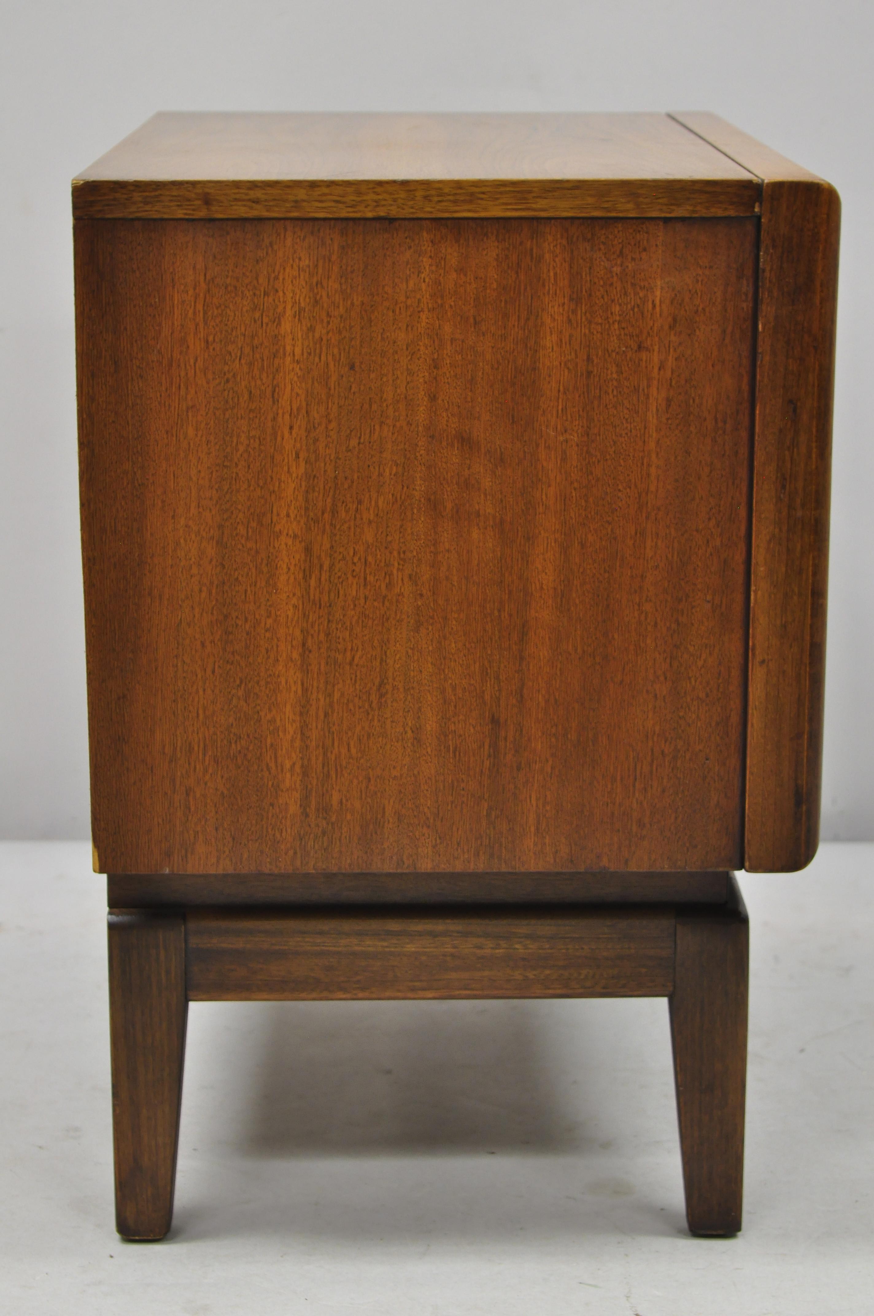 Vintage Mid-Century Modern Diamond Front Walnut Nightstand by United Furniture 2