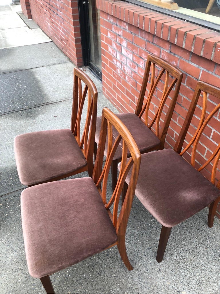 Vintage MidCentury Modern Dining Chairs Set of 4 For Sale at 1stDibs
