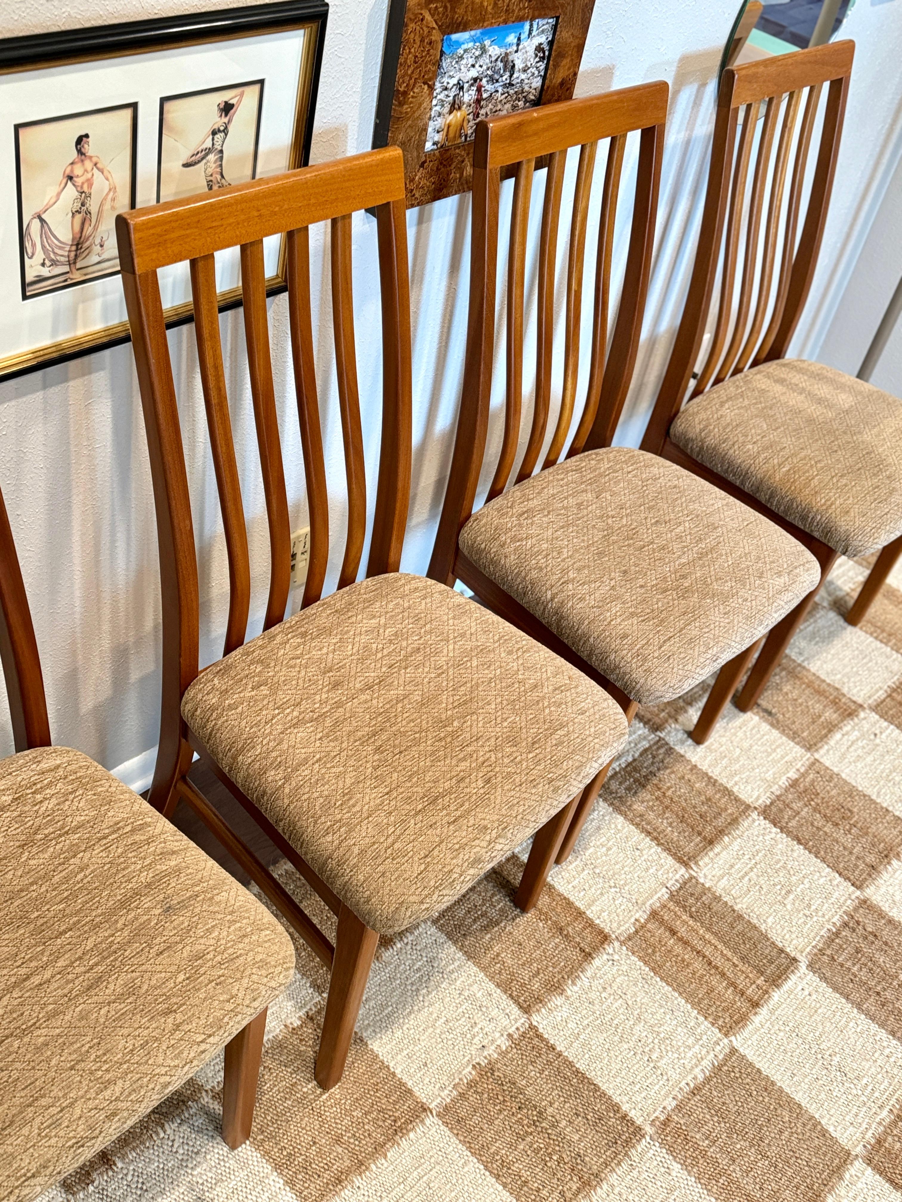 Vintage mid century modern dining set including a drop leaf table and 4 chairs 3