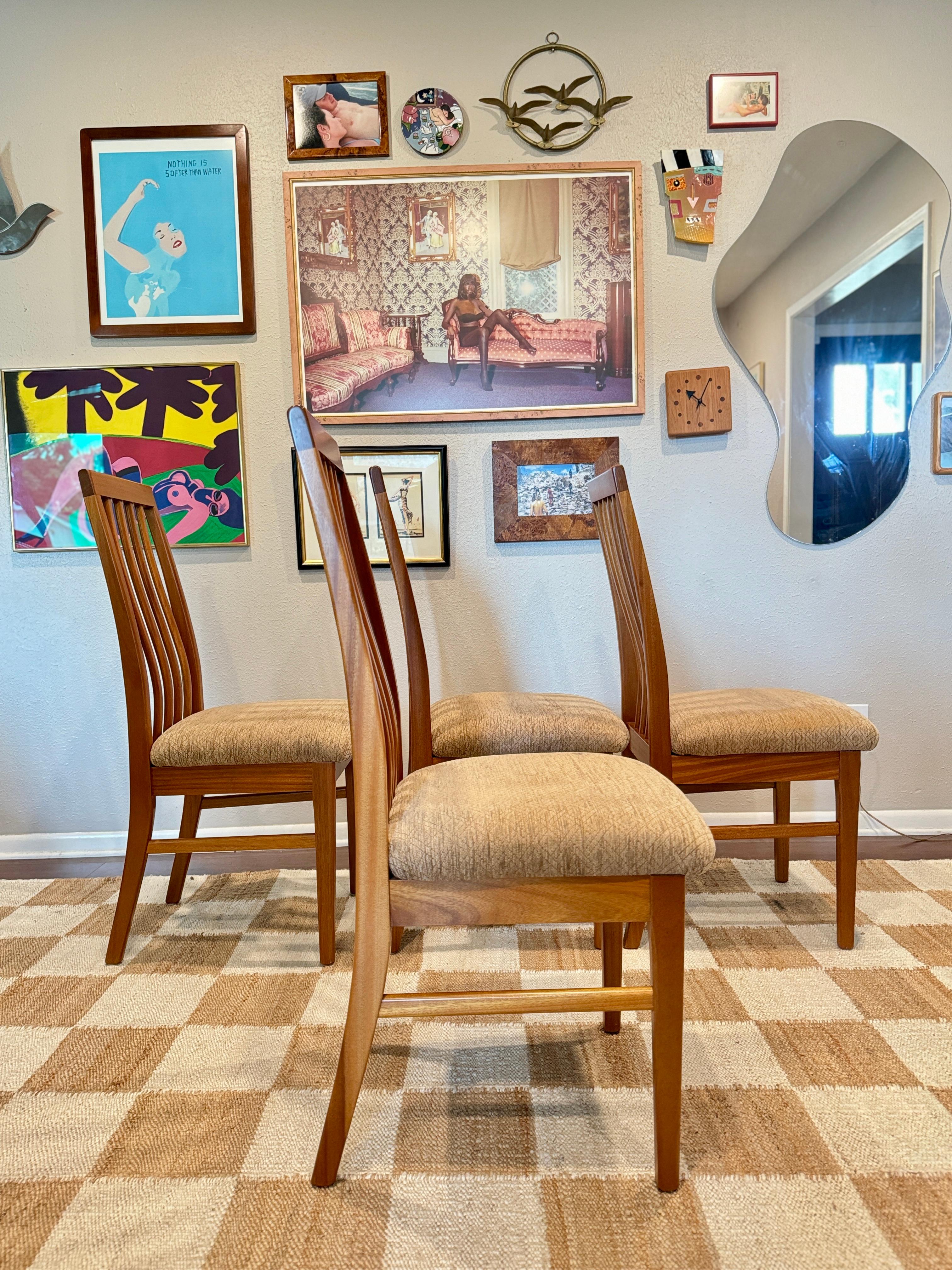 Vintage mid century modern dining set including a drop leaf table and 4 chairs 4