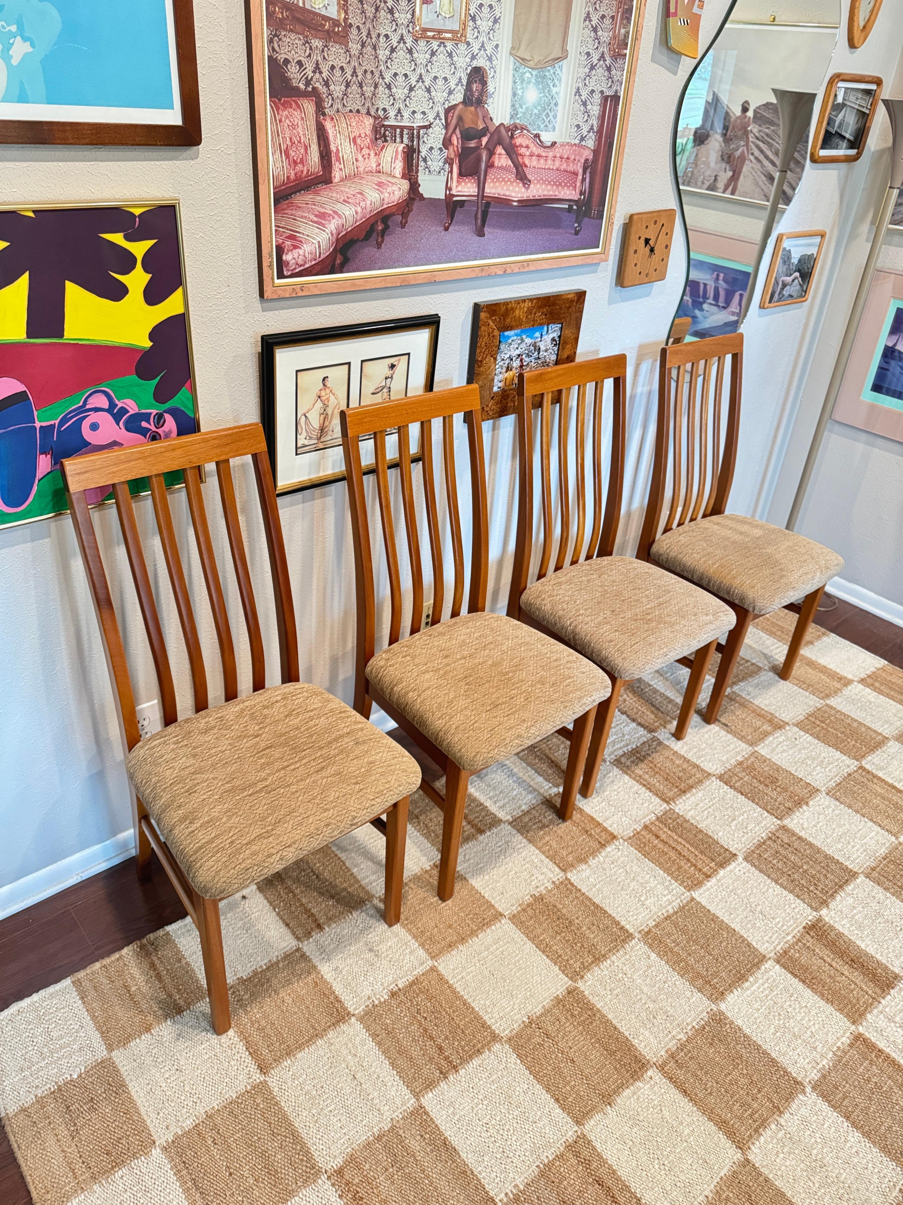 Vintage mid century modern dining set including a drop leaf table and 4 chairs 1