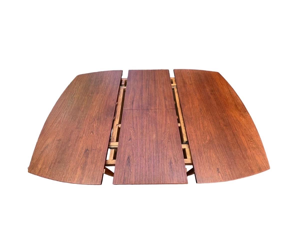 Vintage Mid-Century Modern Dining Table with Butterfly Leaf Extensions 3