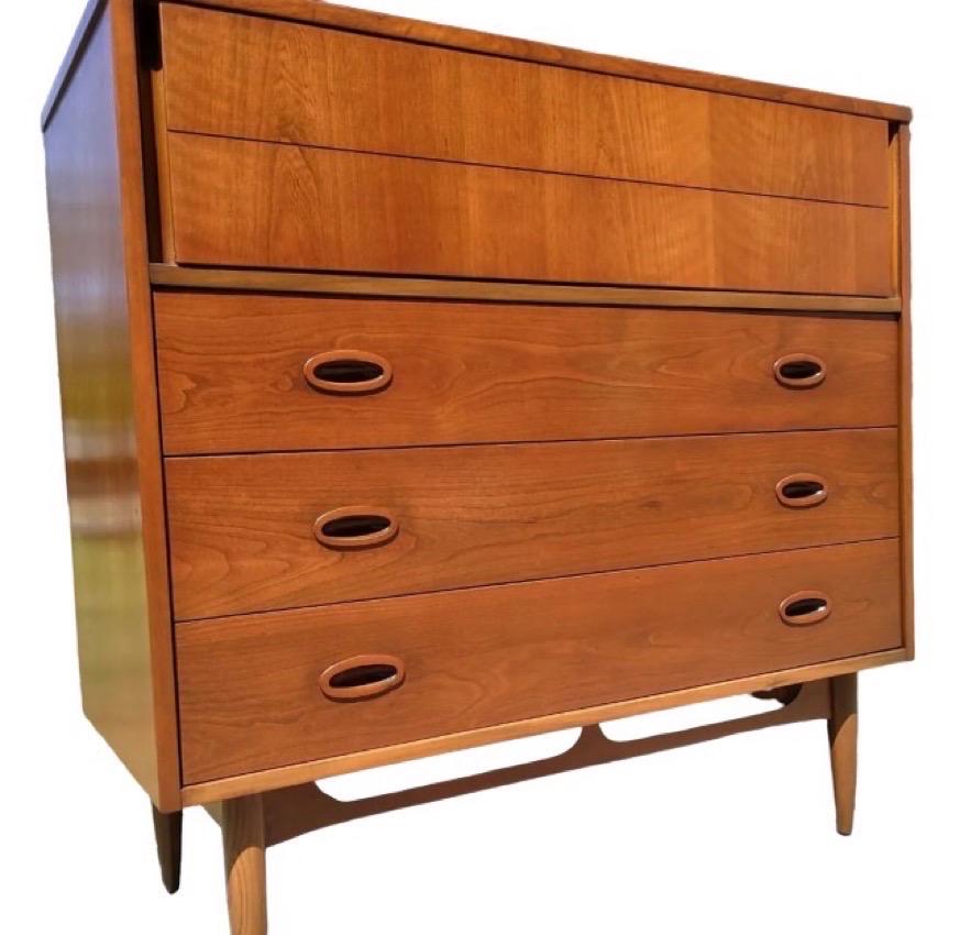 dixie furniture mid century dresser