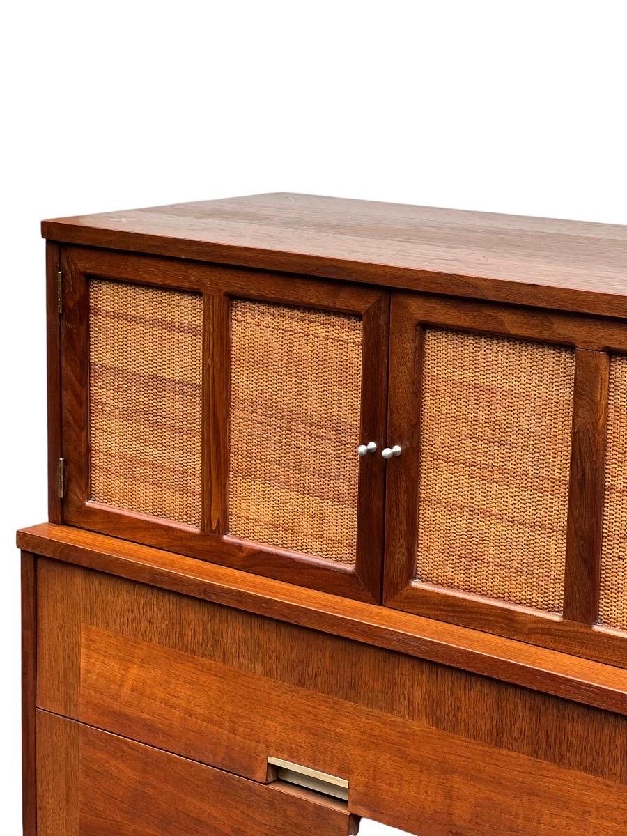 Wood Vintage Mid-Century Modern Dresser by American Martinsville Dovetail Drawers 