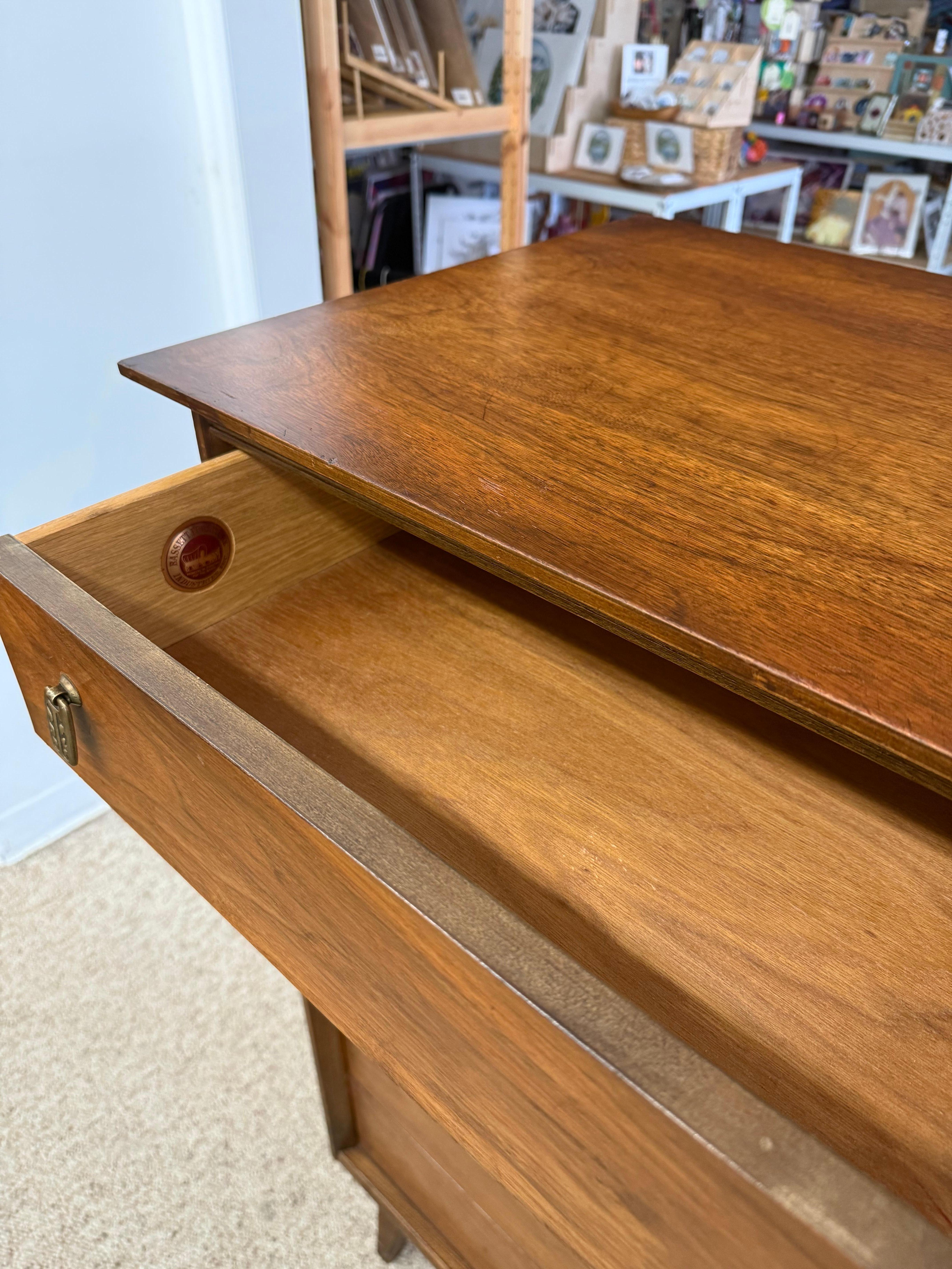 Vintage Mid Century Modern Dresser by Bassett Aztec Collection by Leo Jiranek For Sale 3