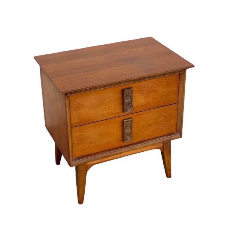 Late 20th Century Vintage Mid-Century Modern Dresser Cabinet Storage Drawers with End Table Stand  For Sale