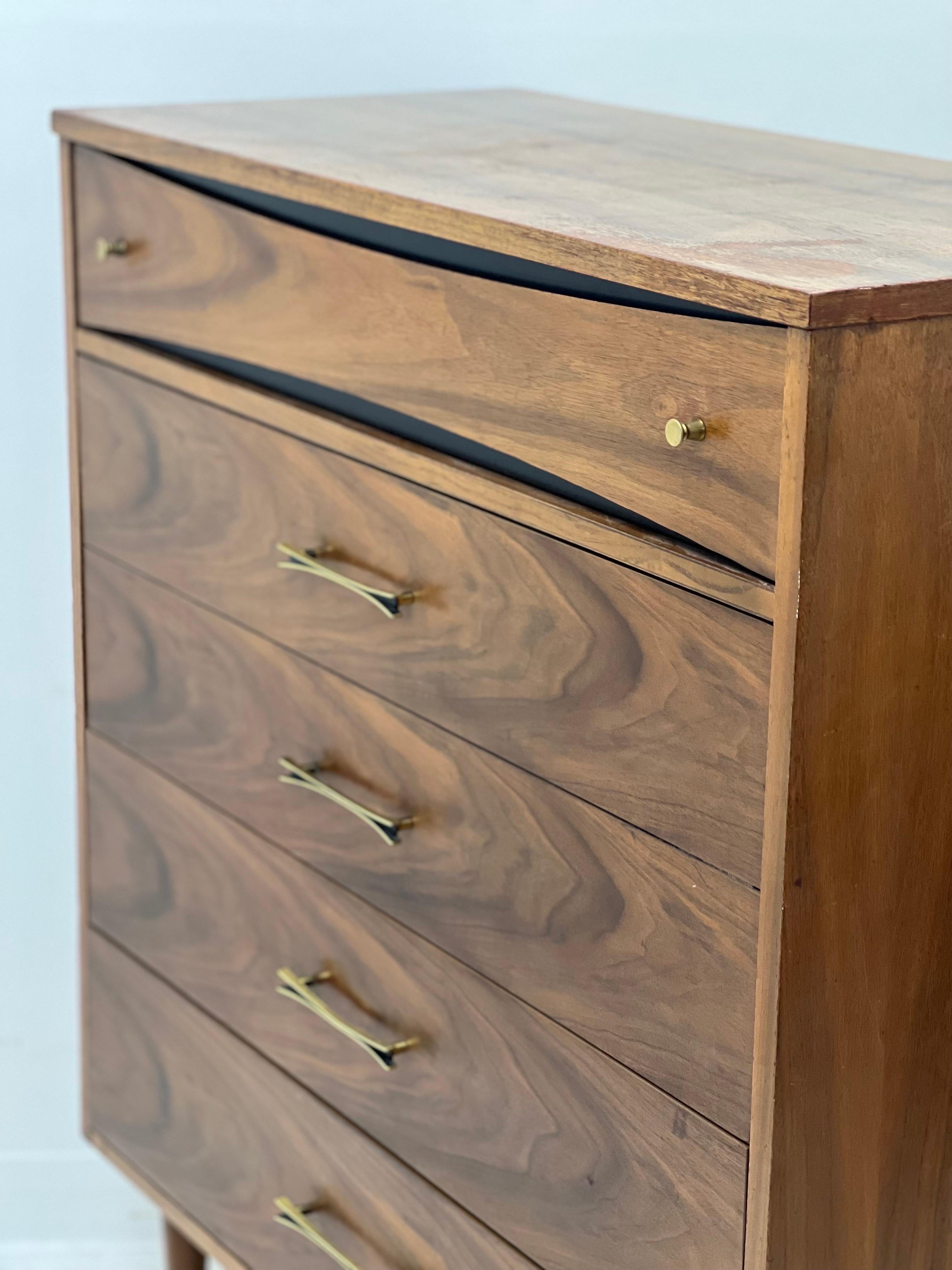 dressers with dovetail drawers